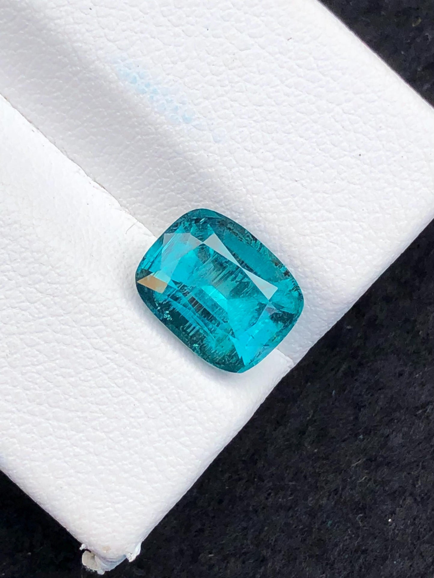 Blue Tourmaline Faceted 3 ct - Neon Jewelry Gemstone