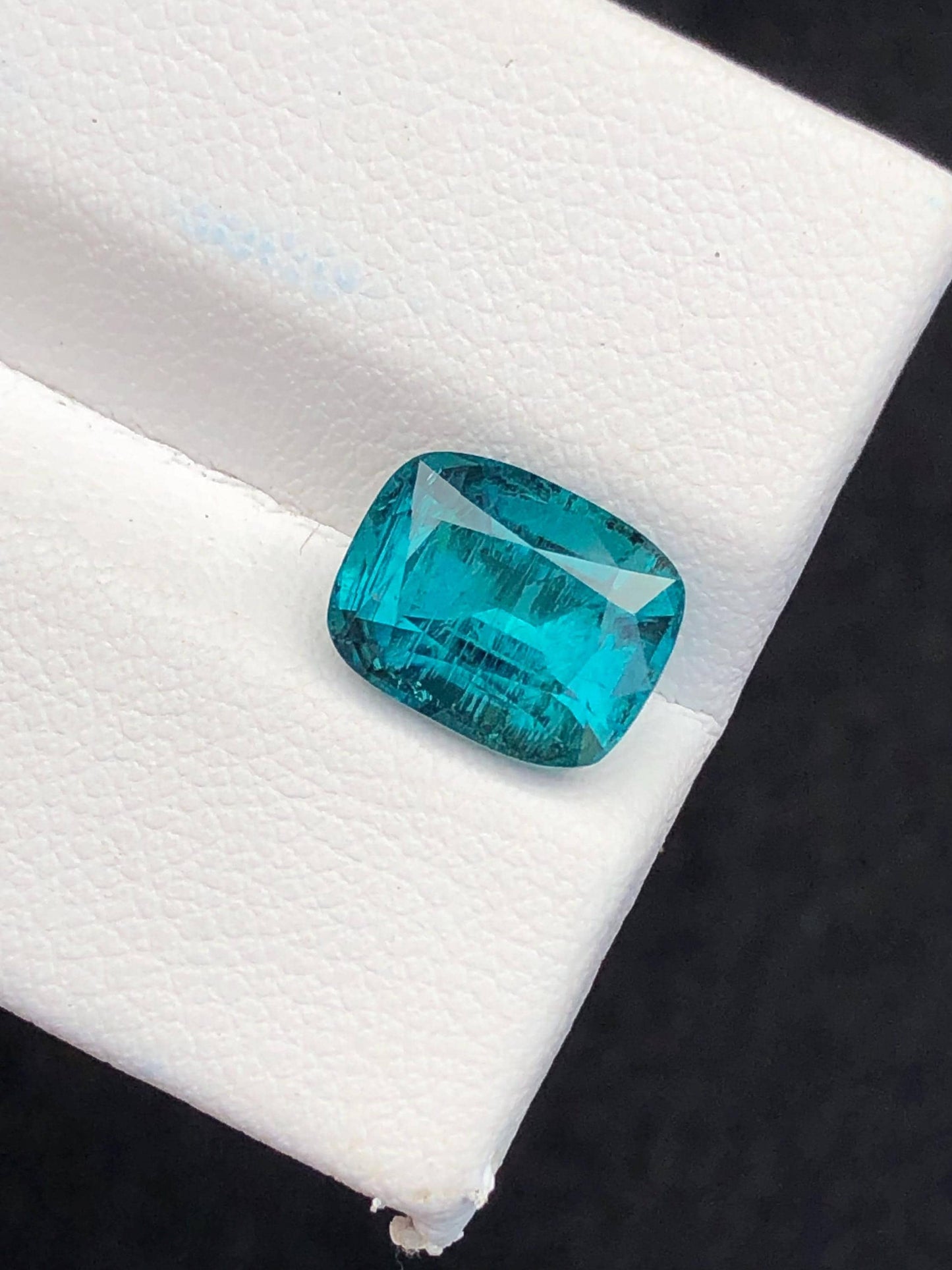 Blue Tourmaline Faceted 3 ct - Neon Jewelry Gemstone