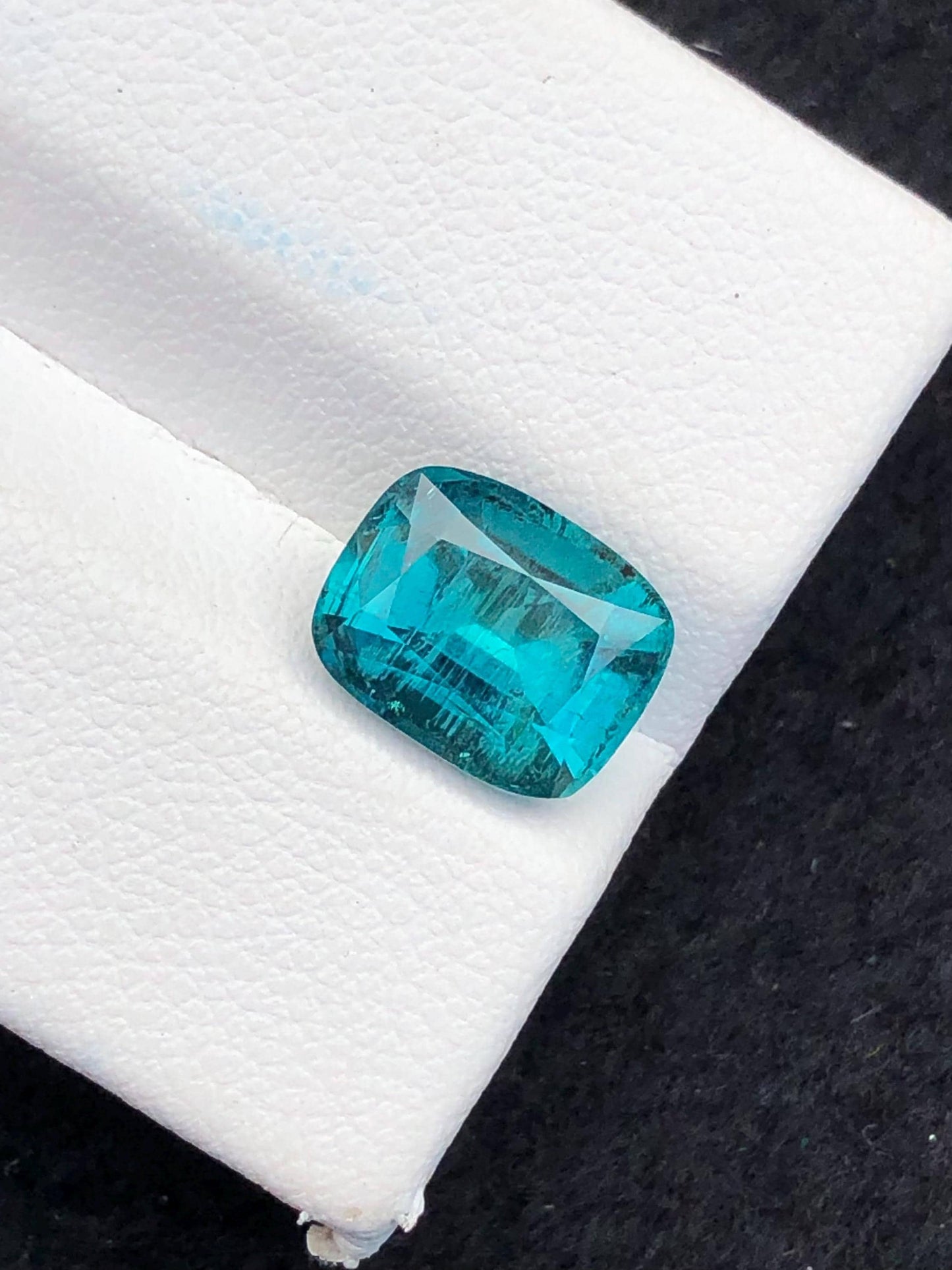 Blue Tourmaline Faceted 3 ct - Neon Jewelry Gemstone