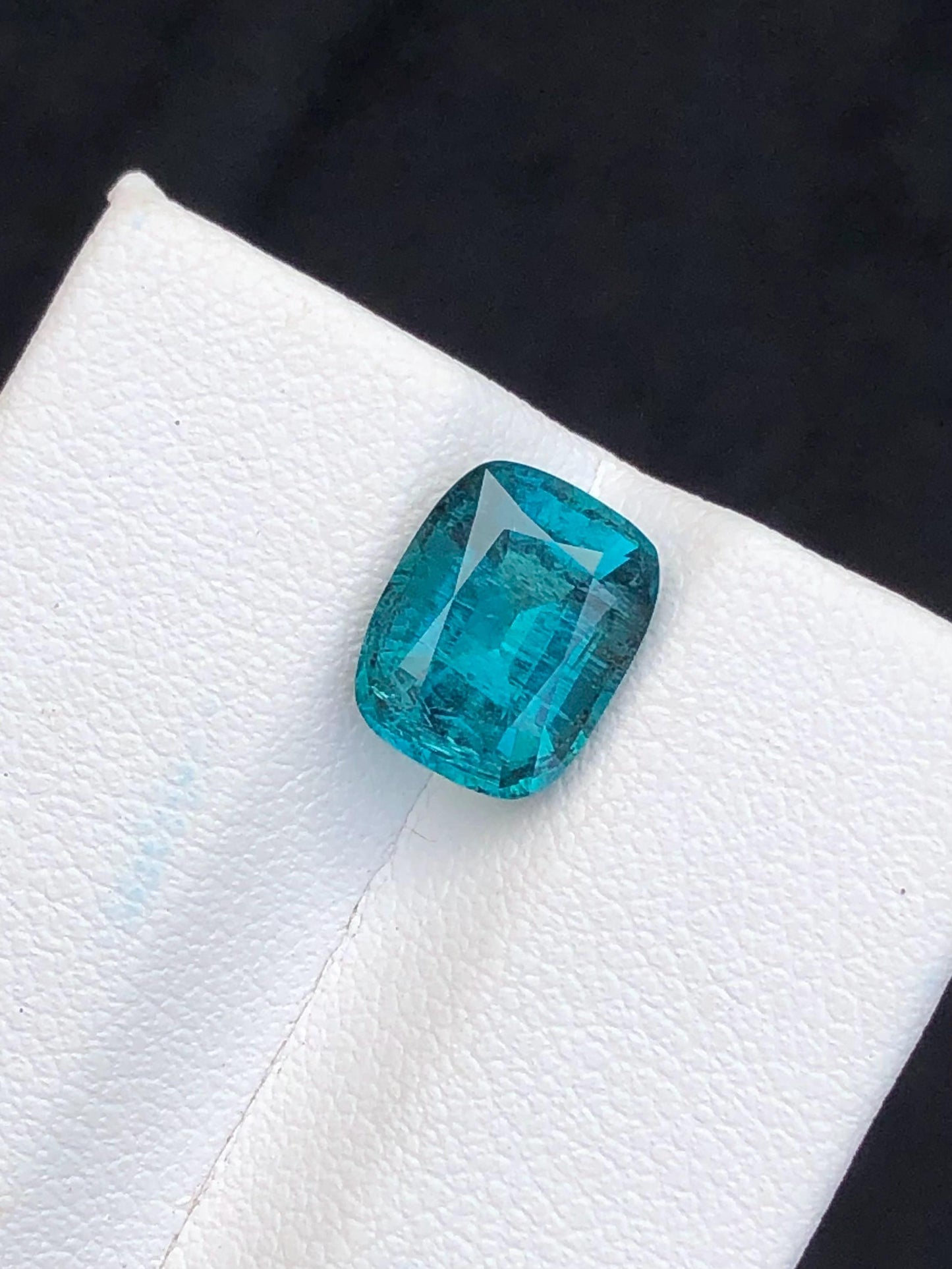 Blue Tourmaline Faceted 3 ct - Neon Jewelry Gemstone