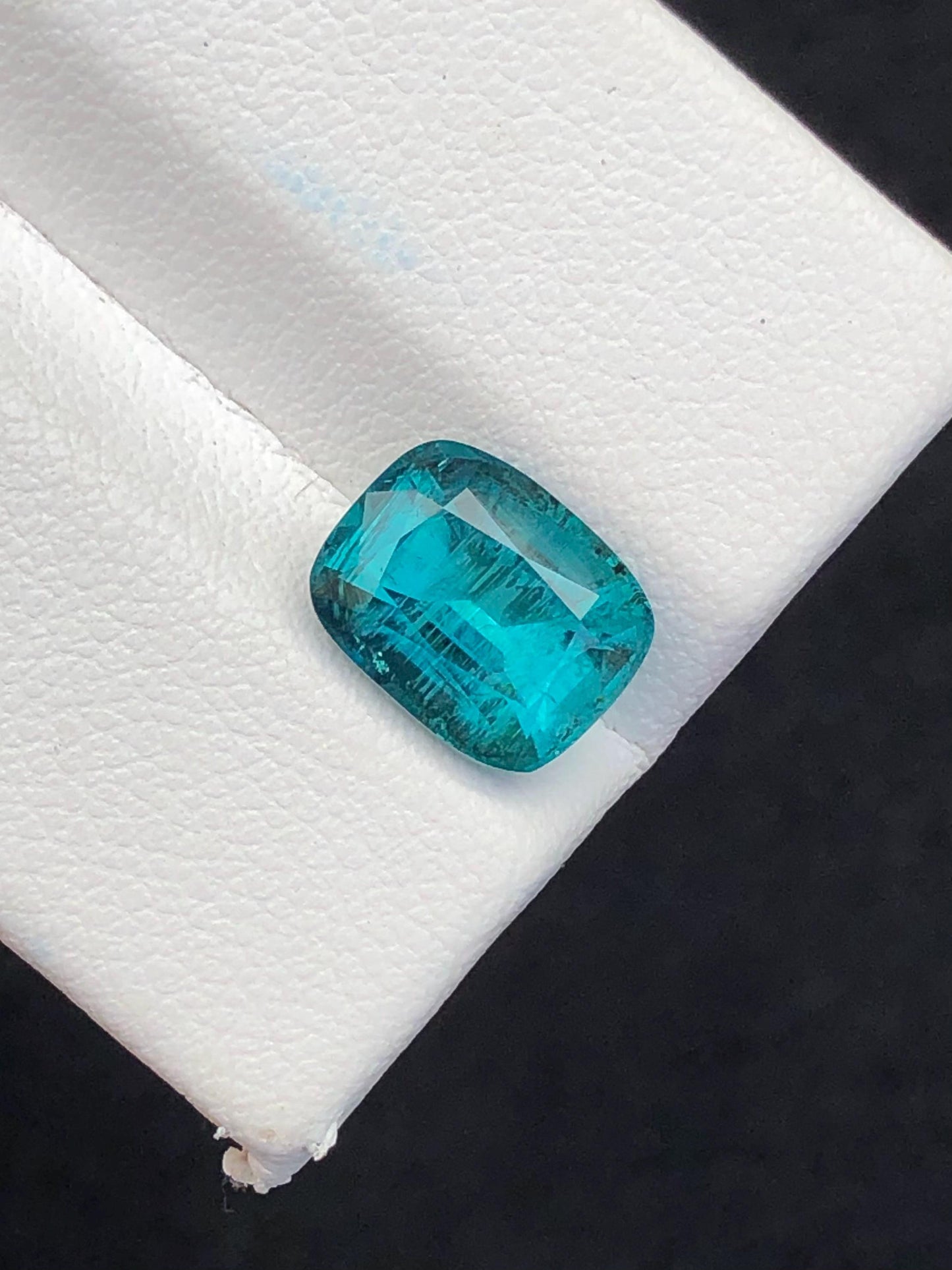 Blue Tourmaline Faceted 3 ct - Neon Jewelry Gemstone