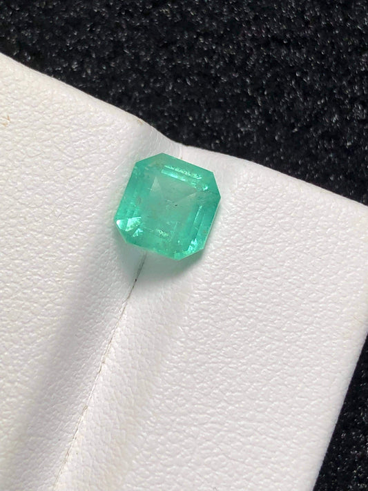 Emerald Faceted 1.75 ct - Panjsher Mine Afghanistan