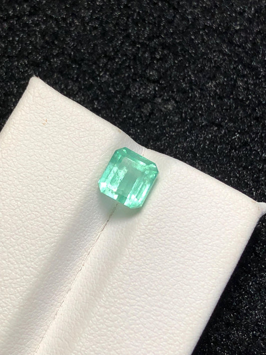 Emerald Faceted 2 ct - Panjsher Mine Afghanistan