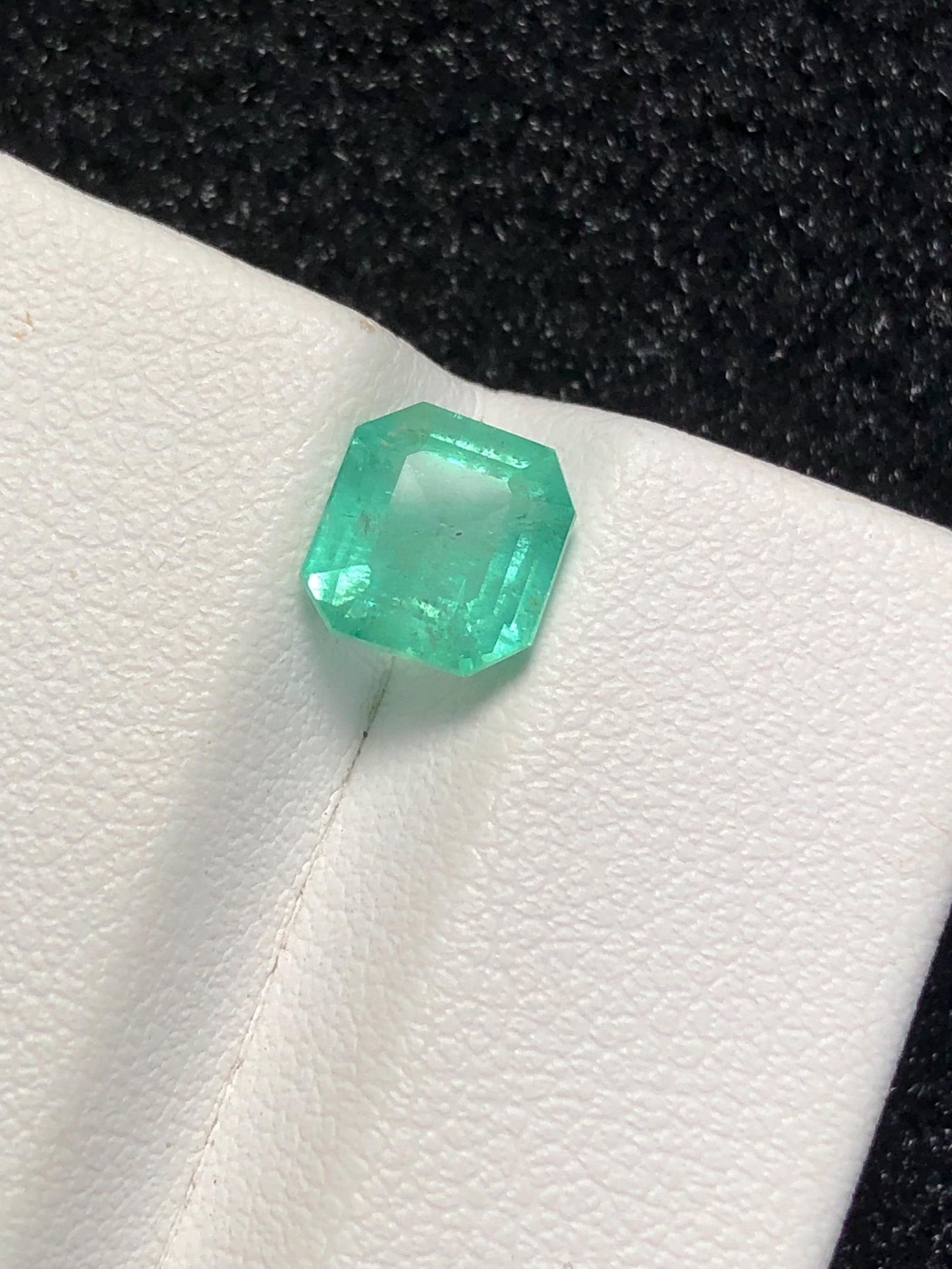 Emerald Faceted 1.75 ct - Panjsher Mine Afghanistan