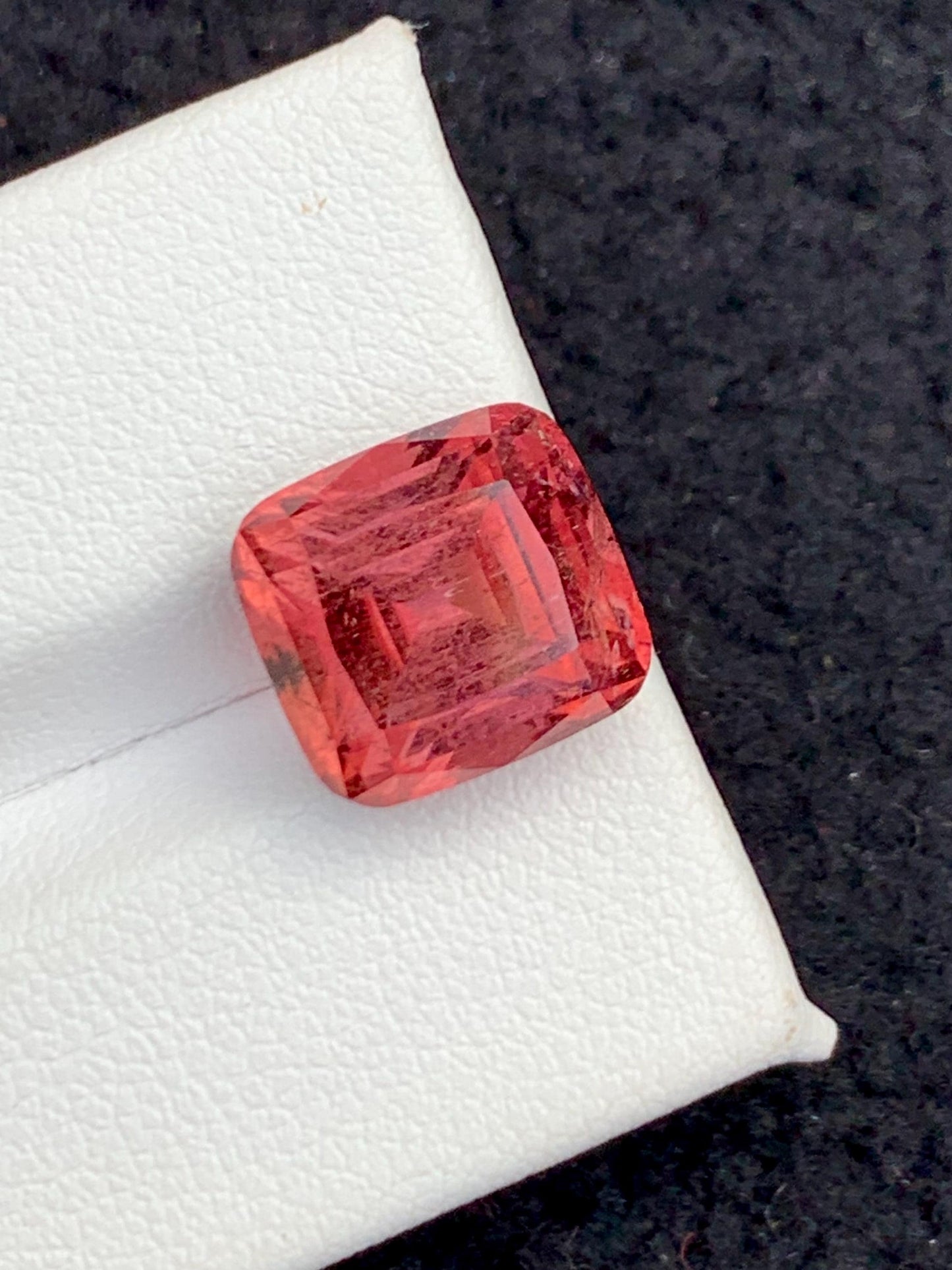 Peachy Red Tourmaline Faceted 7.85 ct - Statement Jewelry Accent