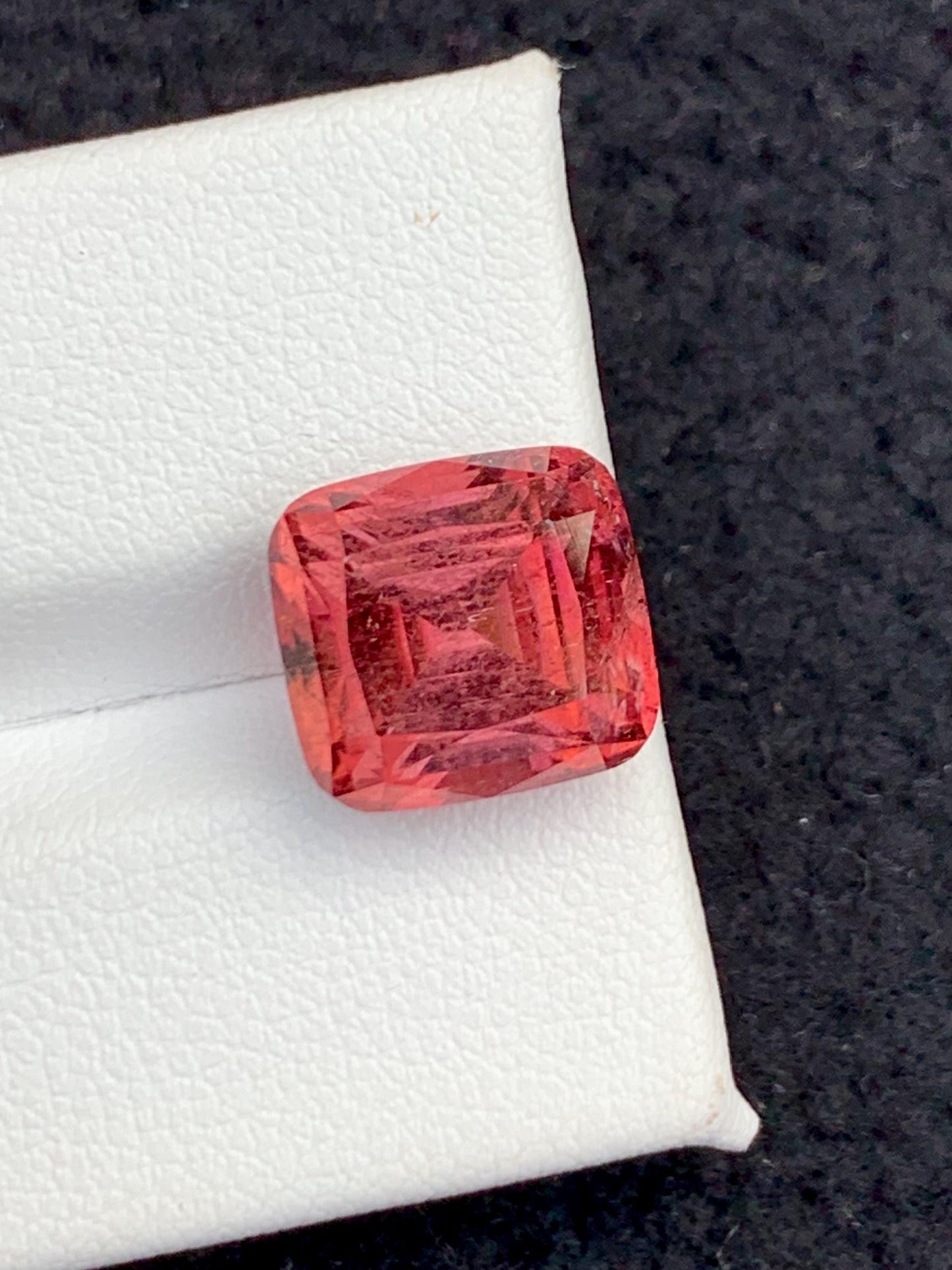 Peachy Red Tourmaline Faceted 7.85 ct - Statement Jewelry Accent
