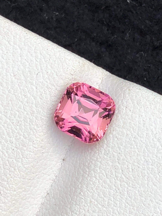 Brownish Pink Tourmaline Faceted 1.75 ct - Calibrated Jewelry Size