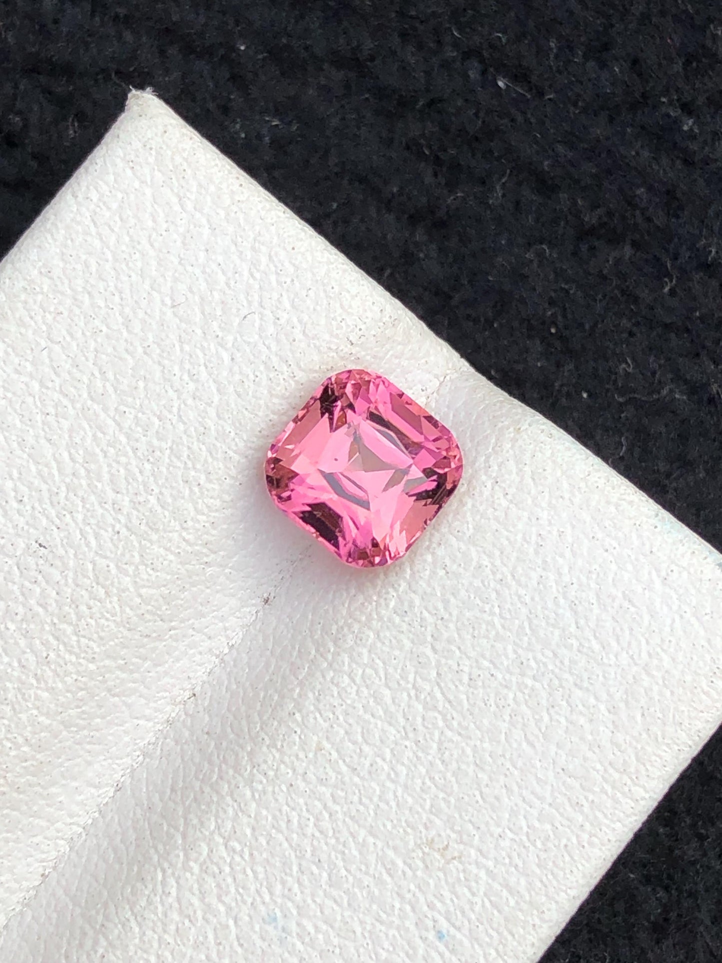 Brownish Pink Tourmaline Faceted 1.75 ct - Calibrated Jewelry Size
