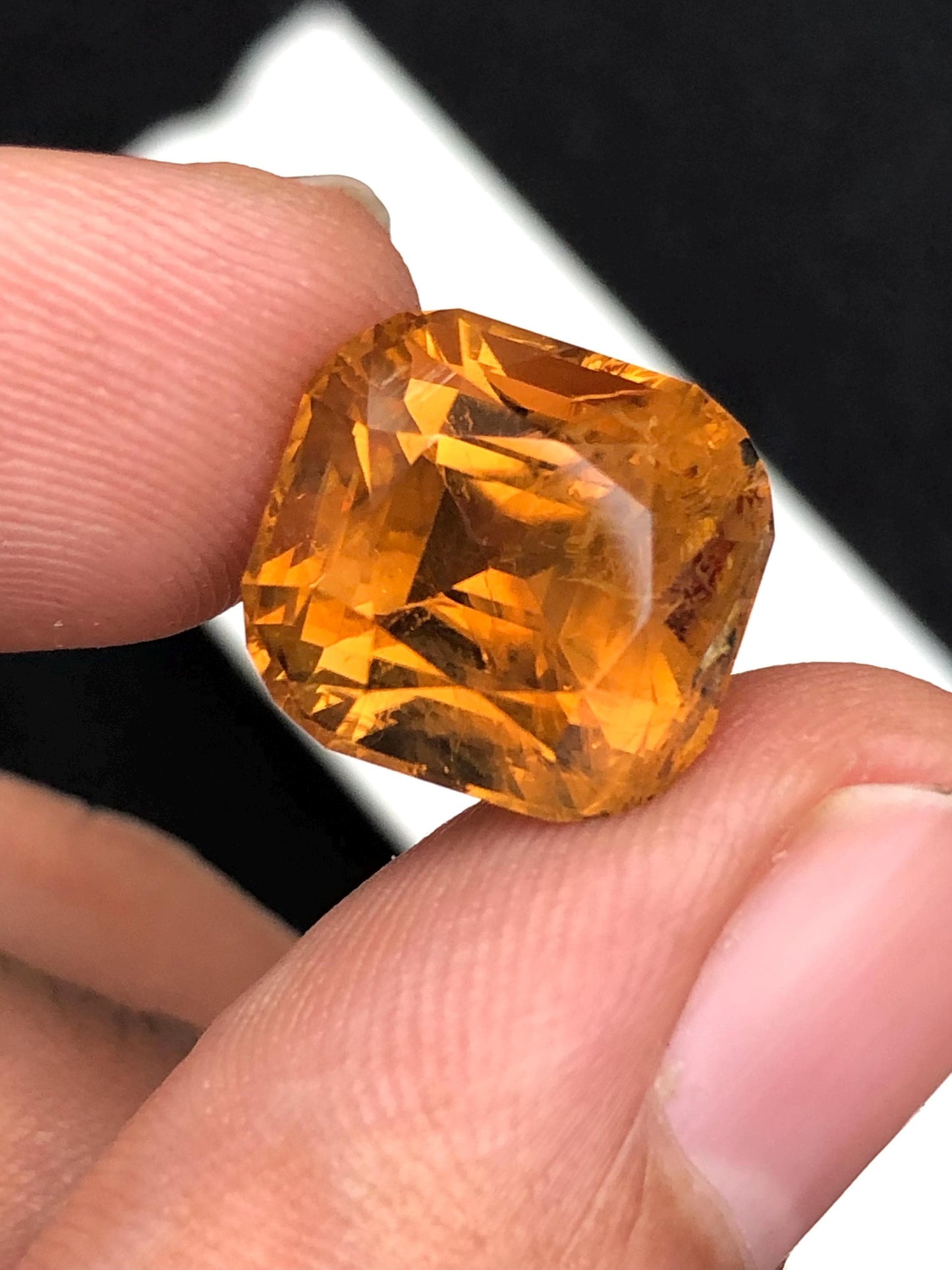 Peach Tourmaline Faceted 12 ct - Pendant Jewelry Highlight