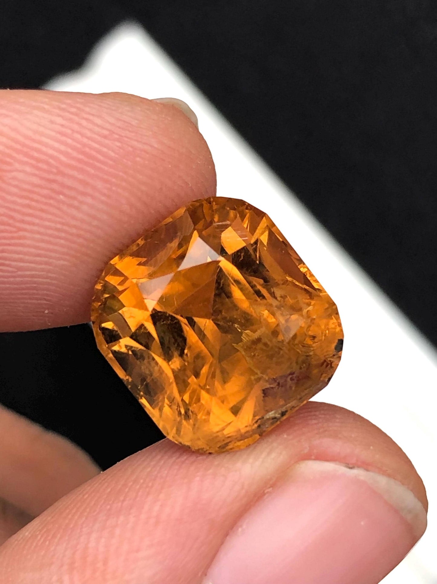 Peach Tourmaline Faceted 12 ct - Pendant Jewelry Highlight