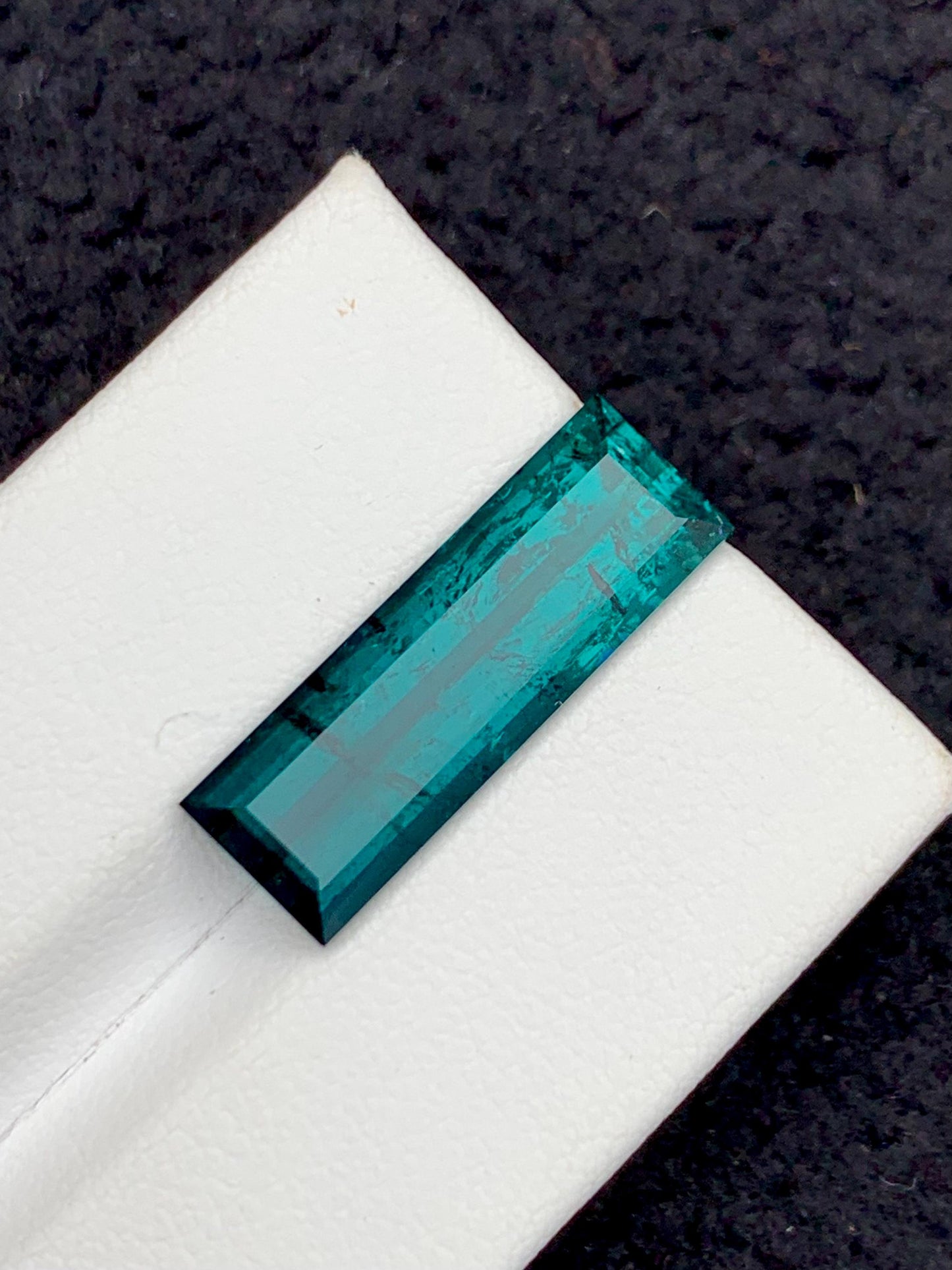 Indicolite Tourmaline Faceted 8.55 ct - Fine Jewelry Accent