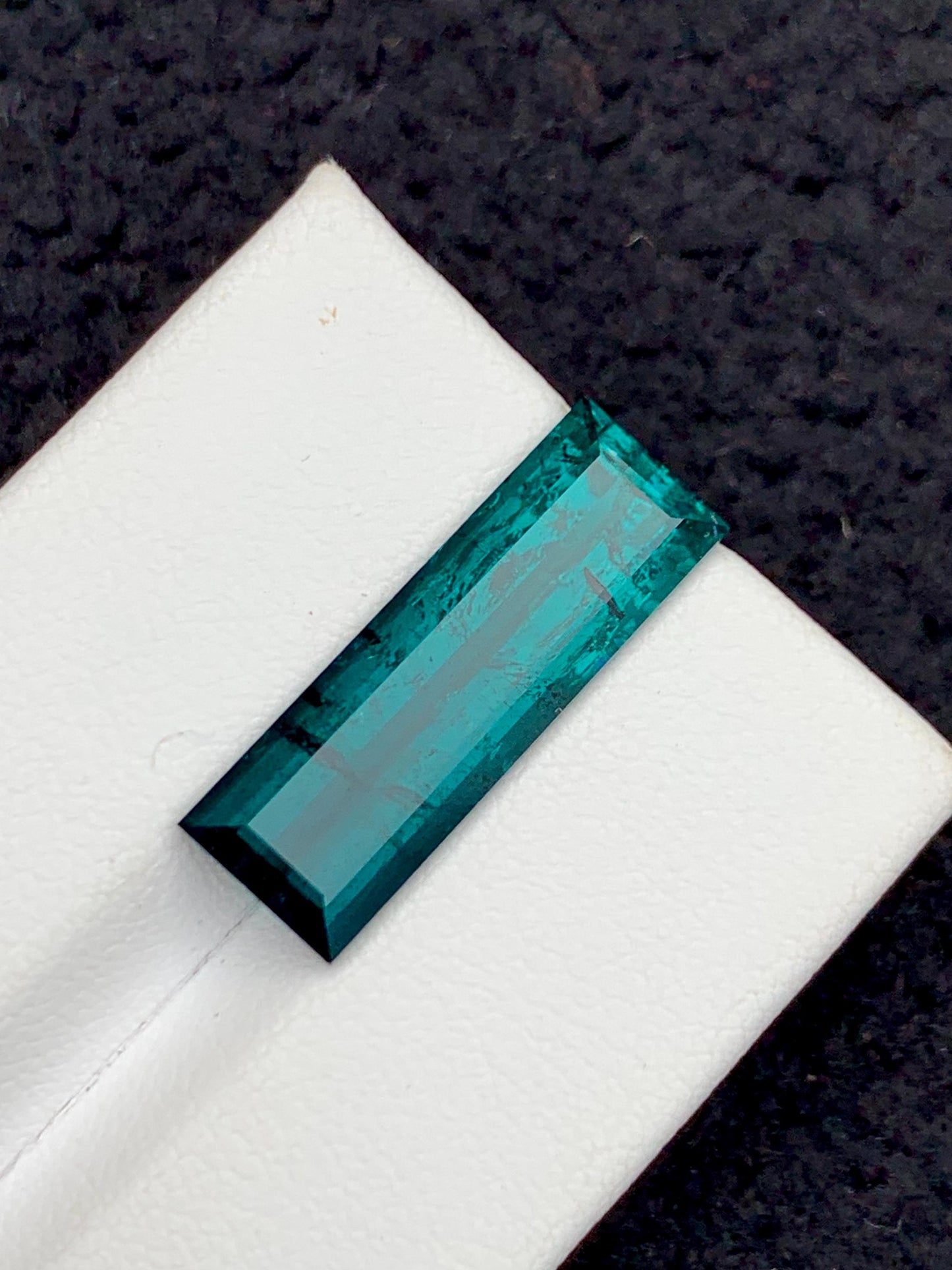 Indicolite Tourmaline Faceted 8.55 ct - Fine Jewelry Accent