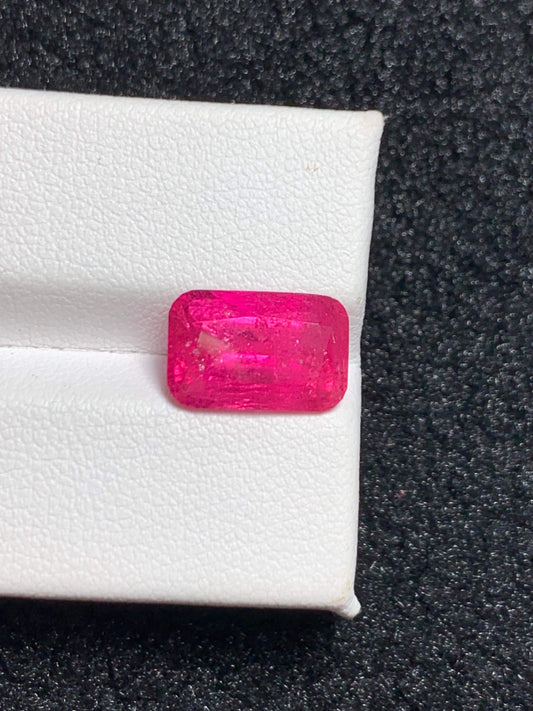 Rubellite Tourmaline Faceted 4.40 ct - Fine Jewelry Centerpiece