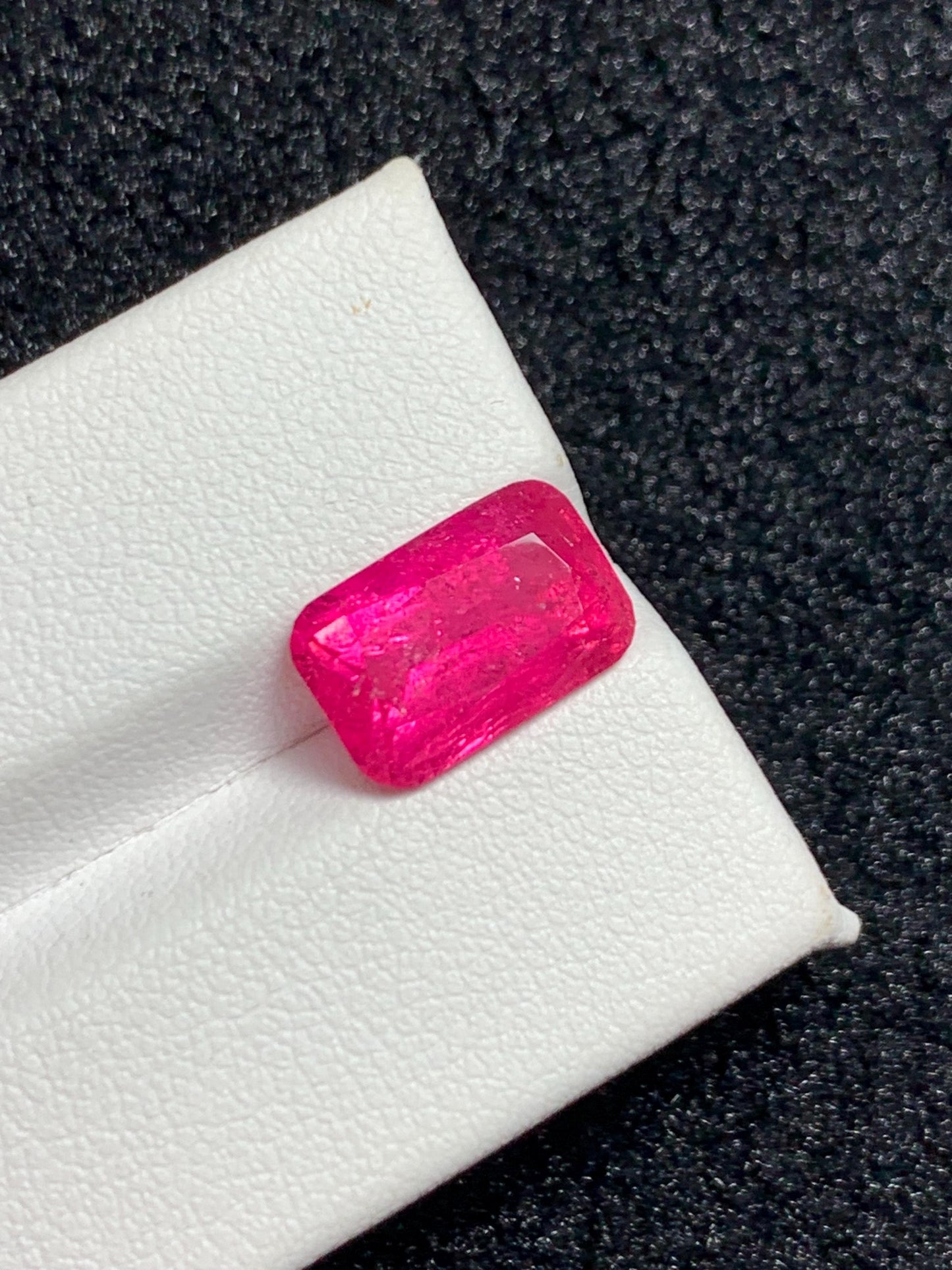 Rubellite Tourmaline Faceted 4.40 ct - Fine Jewelry Centerpiece