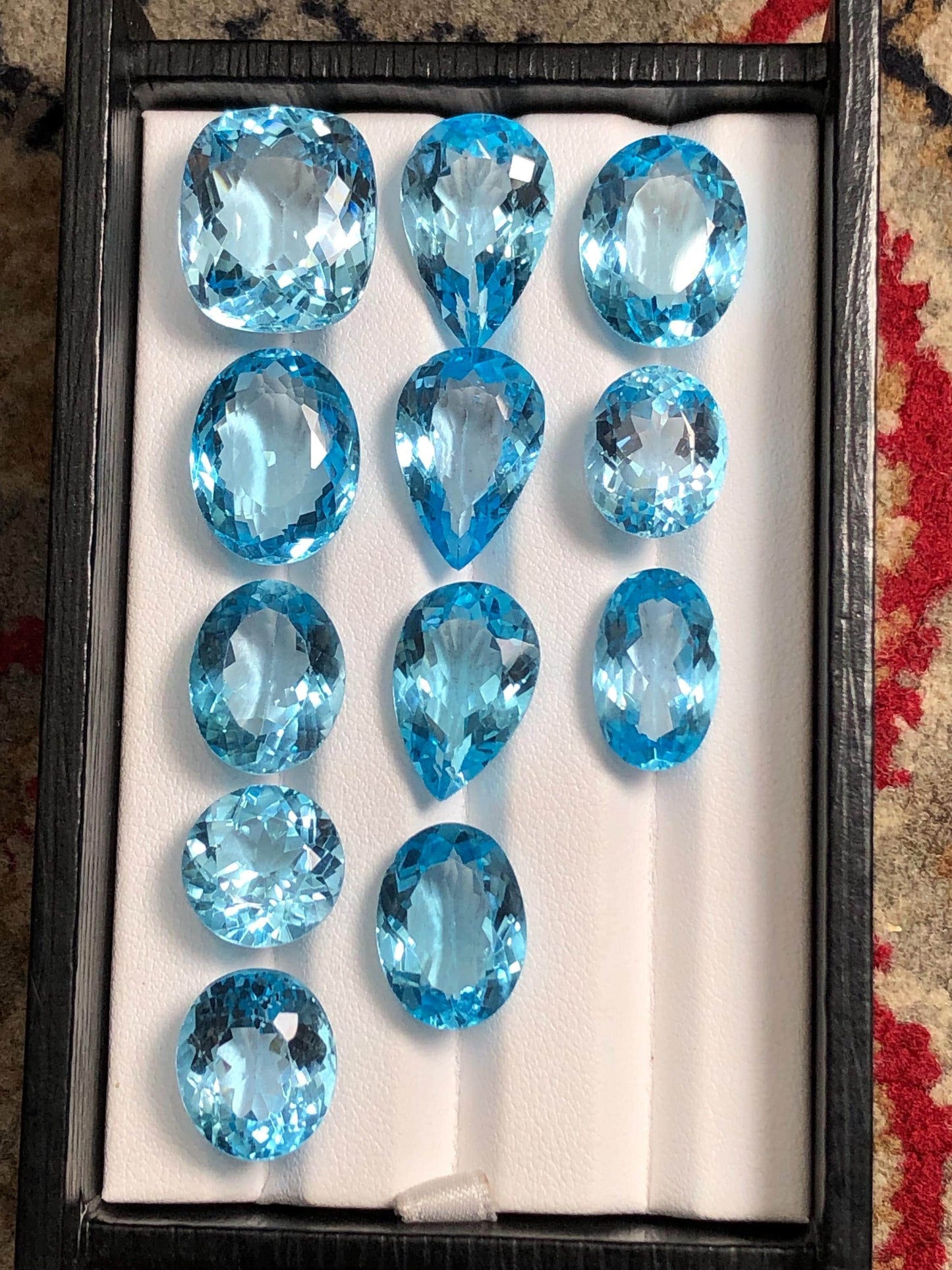 Swiss Topaz Faceted Lot 157 ct - 12 Piece Jewelry Parcel