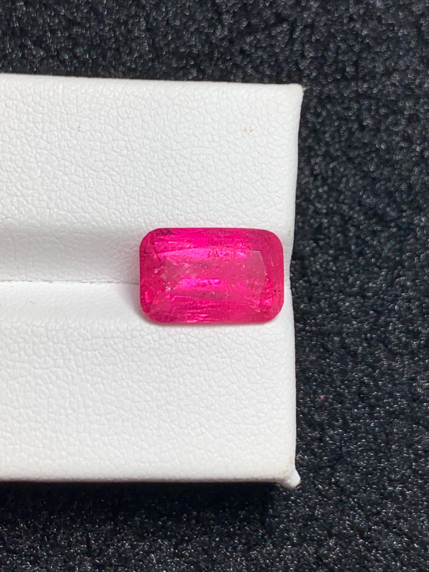 Rubellite Tourmaline Faceted 4.40 ct - Fine Jewelry Centerpiece