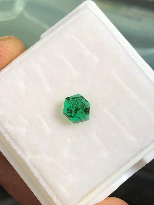 Emerald Slice 0.85 ct - Panjsher Mines Specimen