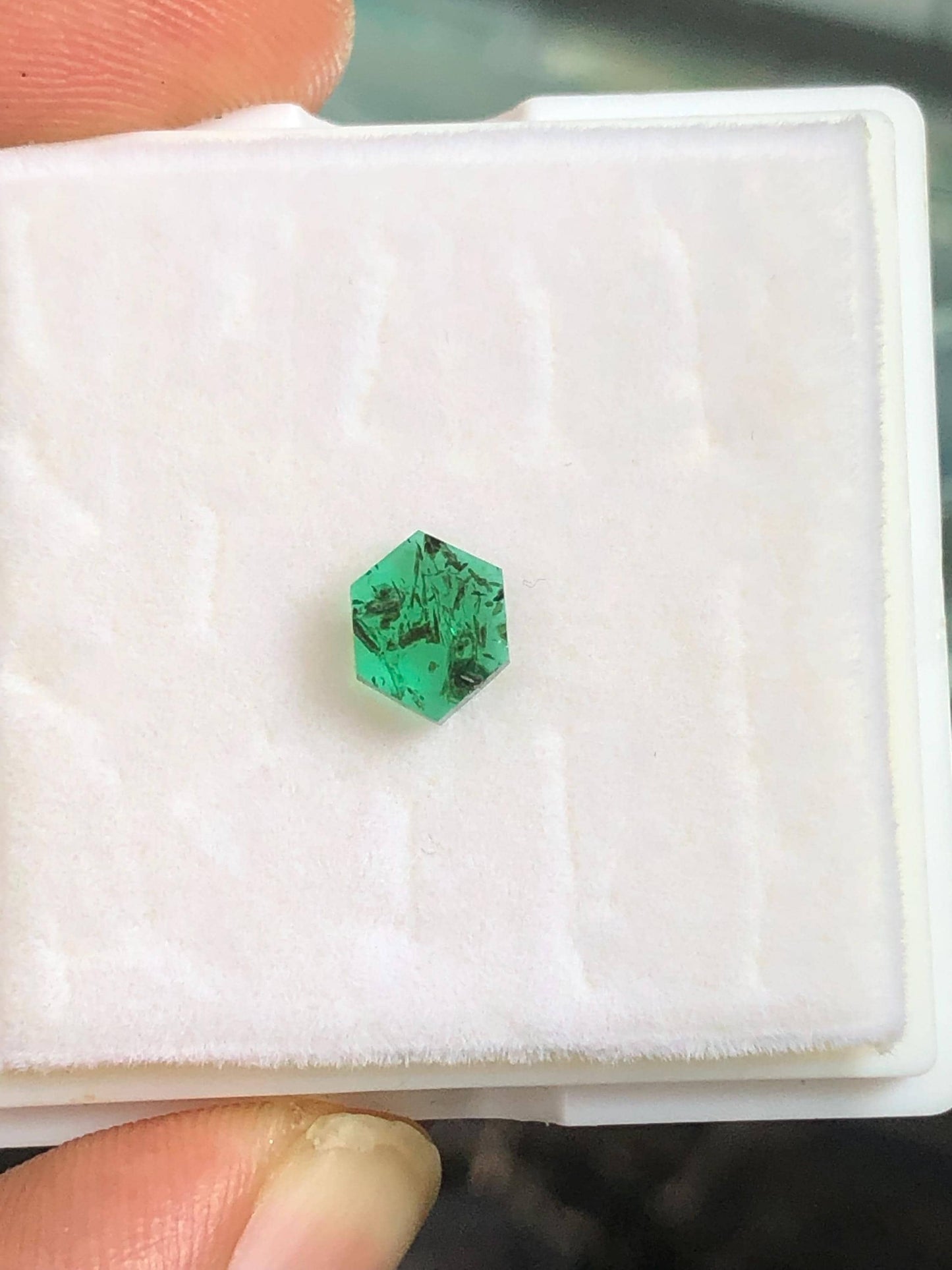 Emerald Slice 0.85 ct - Panjsher Mines Specimen