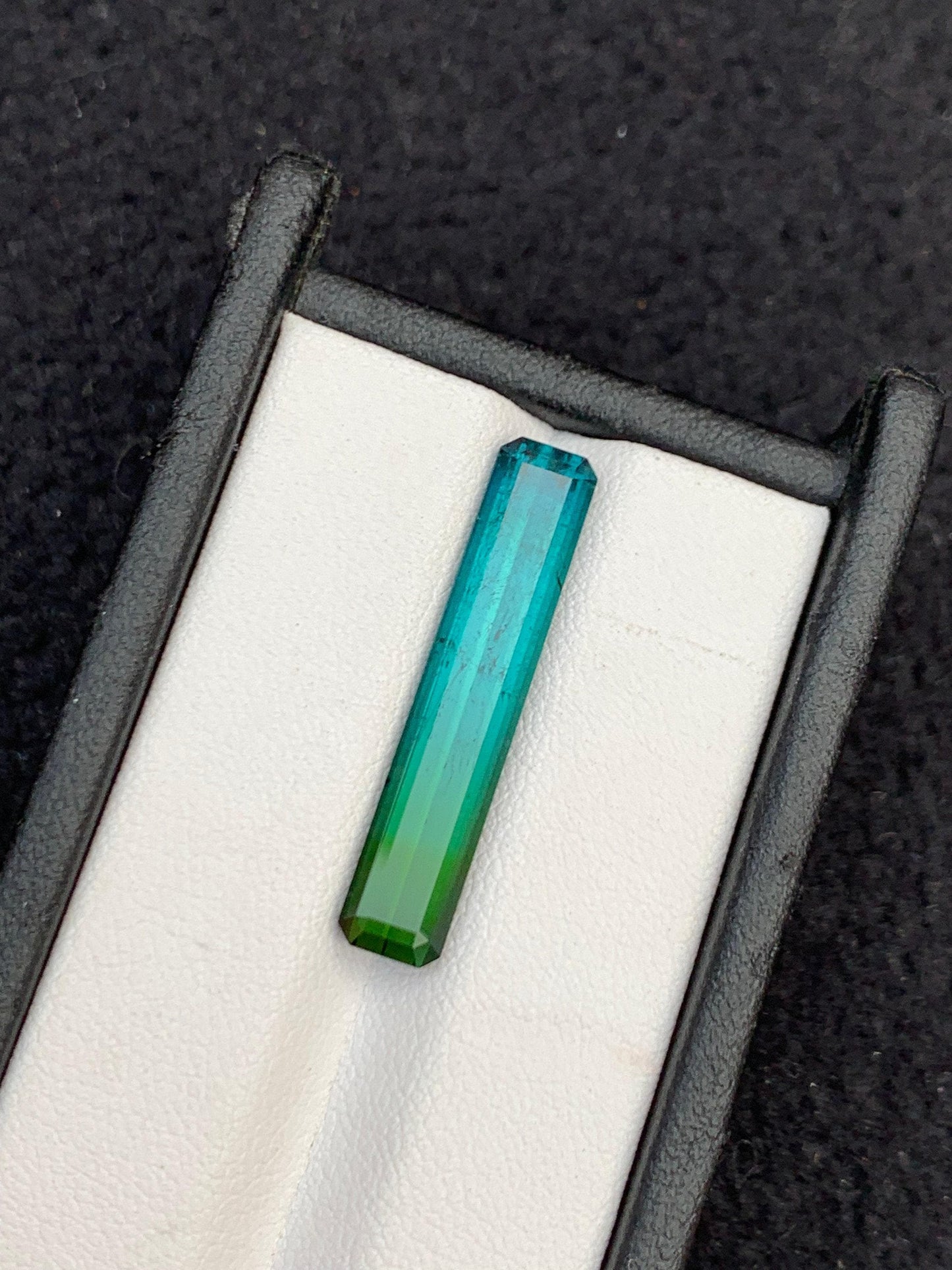 Bi Colour Tourmaline Faceted 8.45 ct - Long Cut Collector Stone