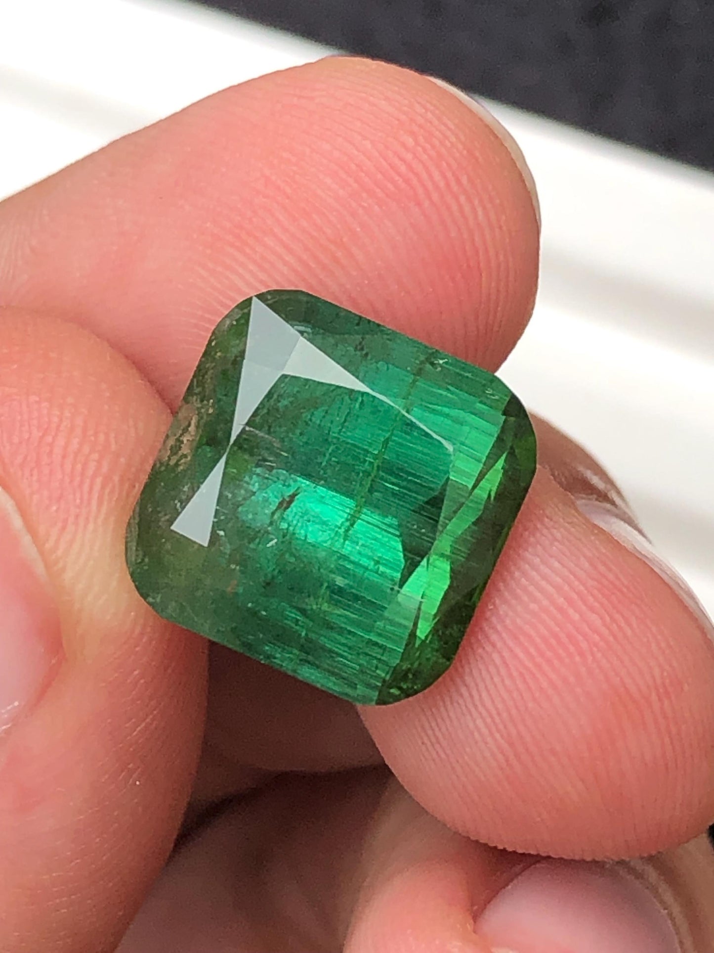 Green Tourmaline Faceted 14.35 ct - Natural Engagement Ring Gem