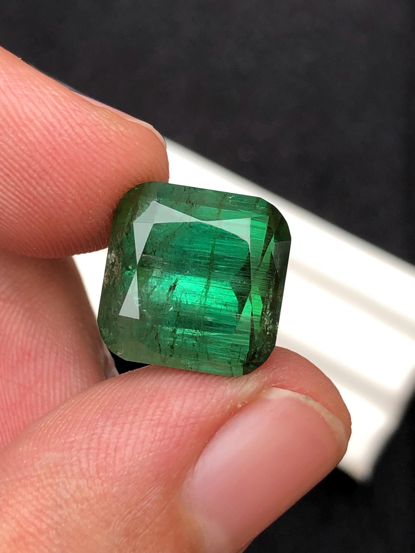 Green Tourmaline Faceted 14.35 ct - Natural Engagement Ring Gem