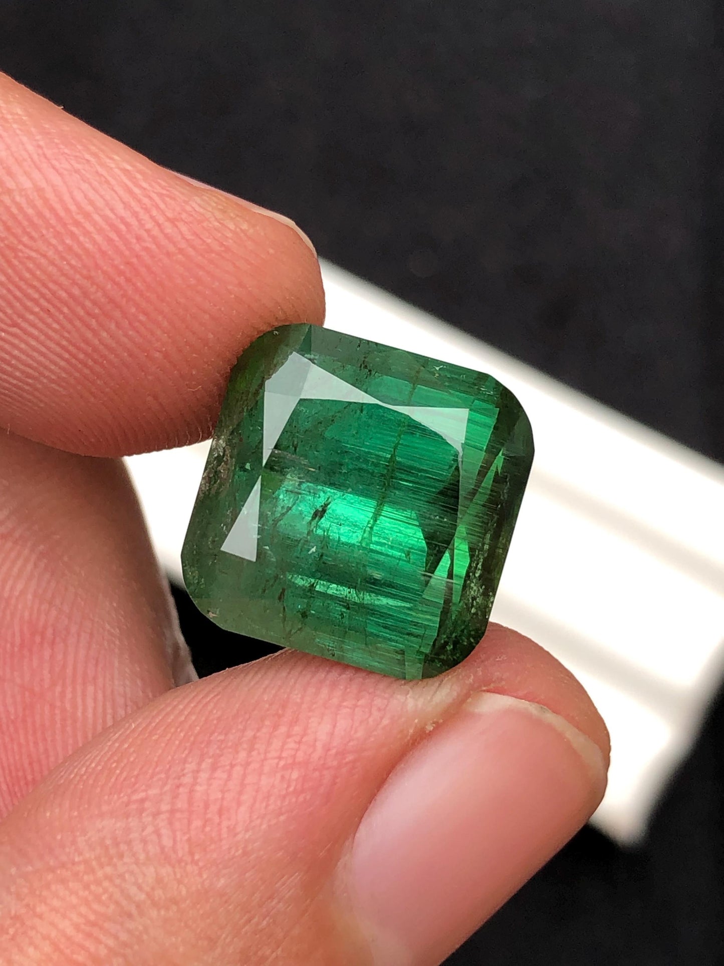 Green Tourmaline Faceted 14.35 ct - Natural Engagement Ring Gem