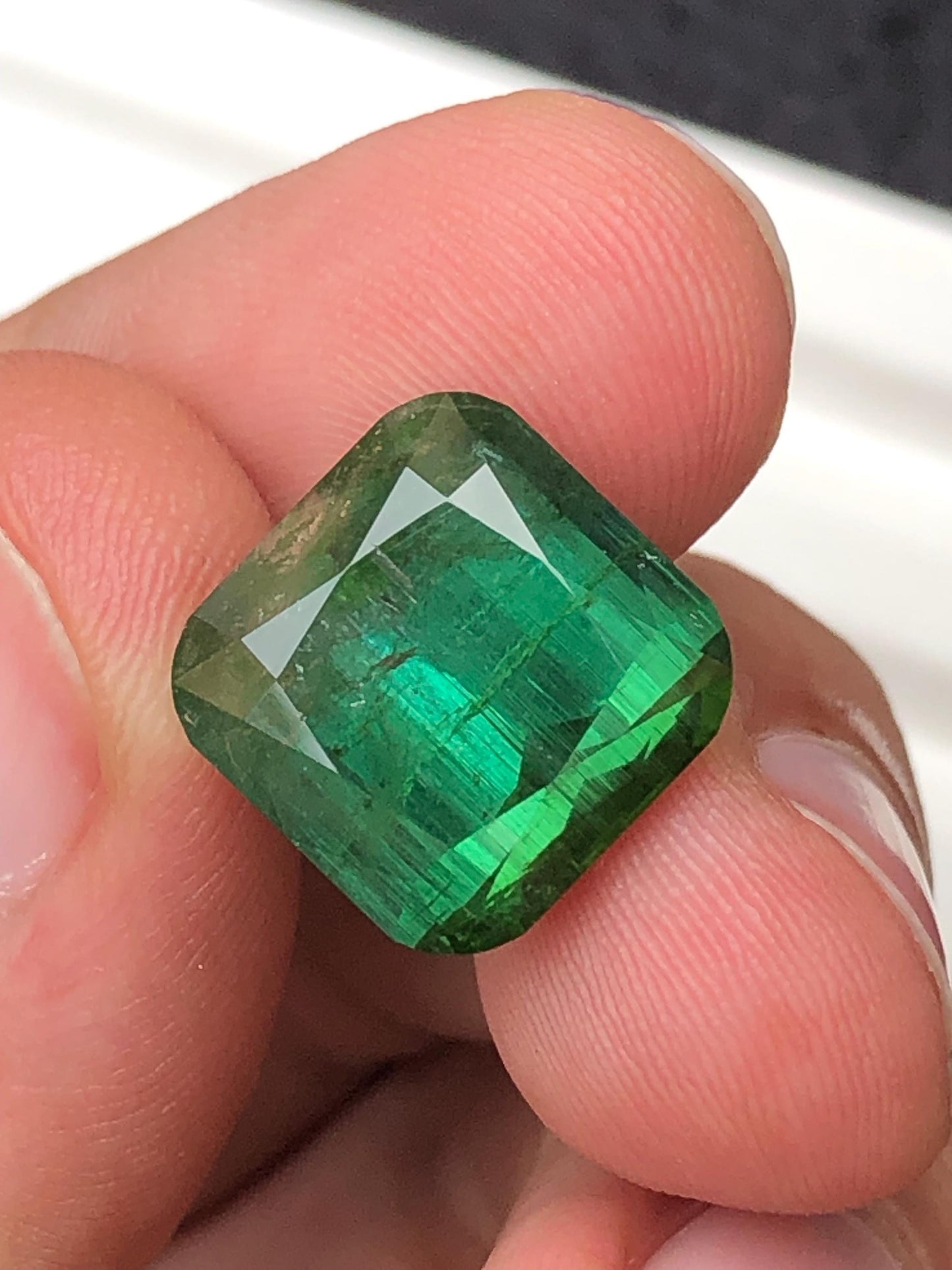 Green Tourmaline Faceted 14.35 ct - Natural Engagement Ring Gem