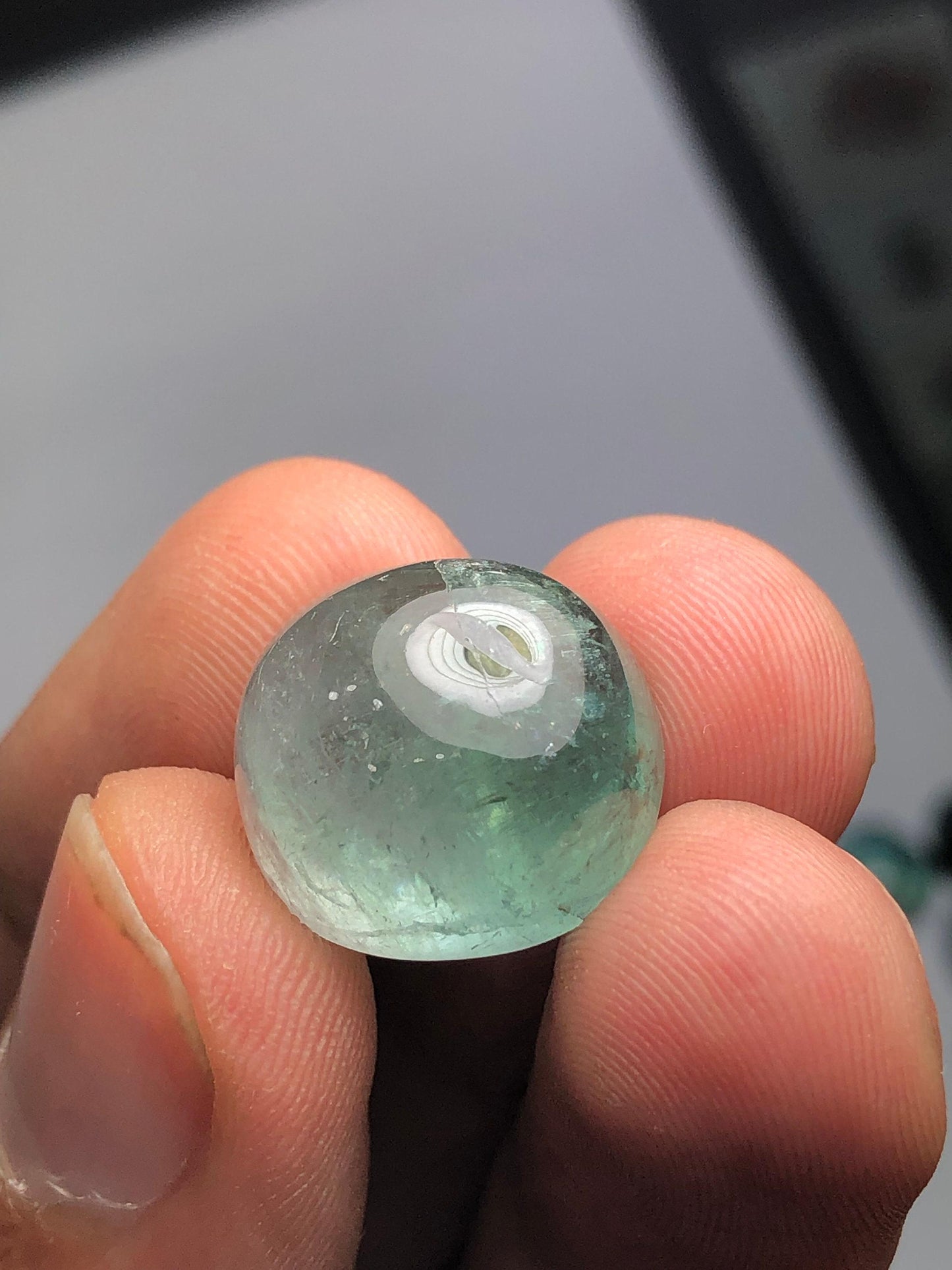 قلادة كابوشون من التورمالين الأزرق عيار 19 قيراط - قلادة بيان أنيقة