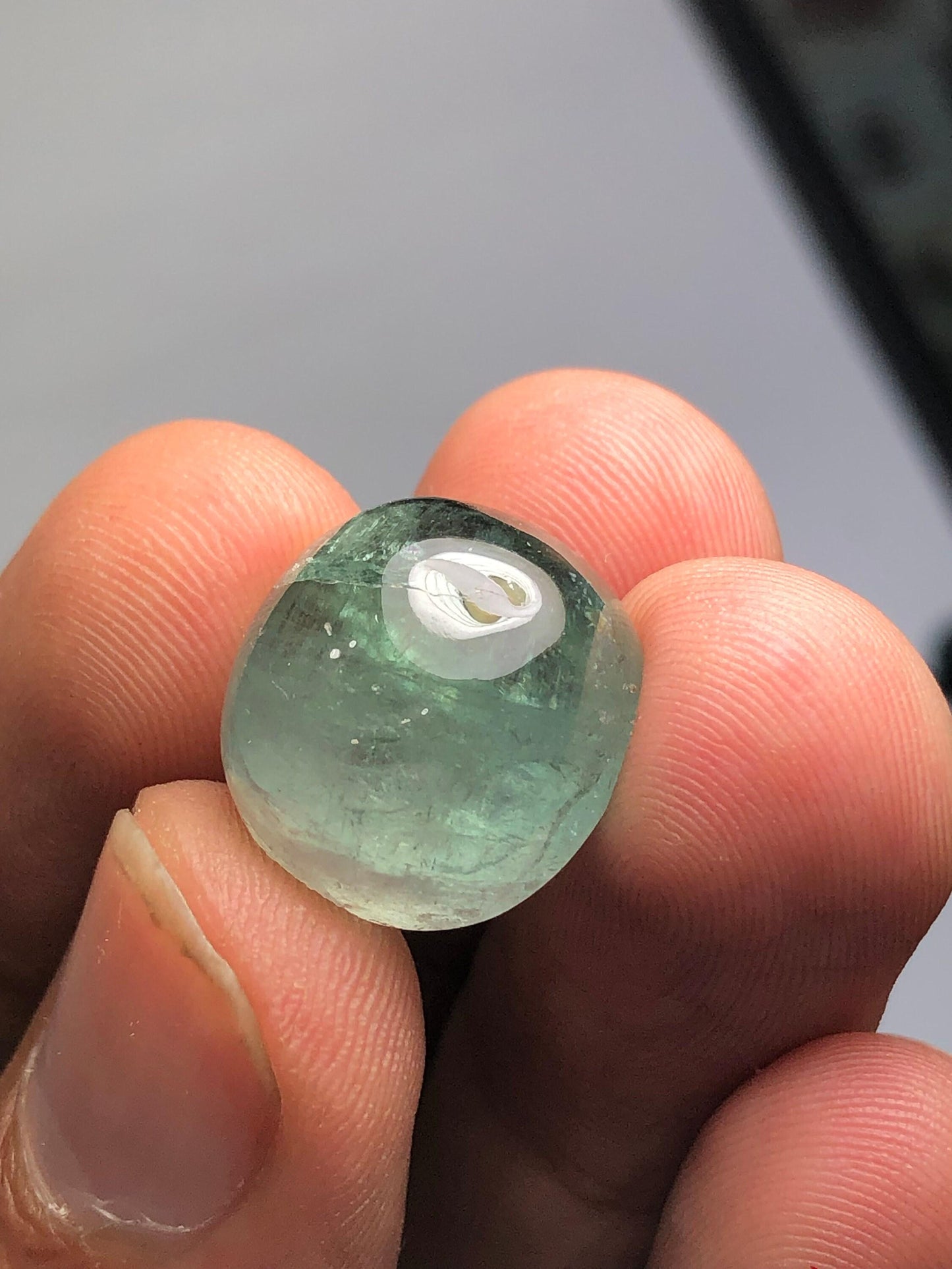 قلادة كابوشون من التورمالين الأزرق عيار 19 قيراط - قلادة بيان أنيقة