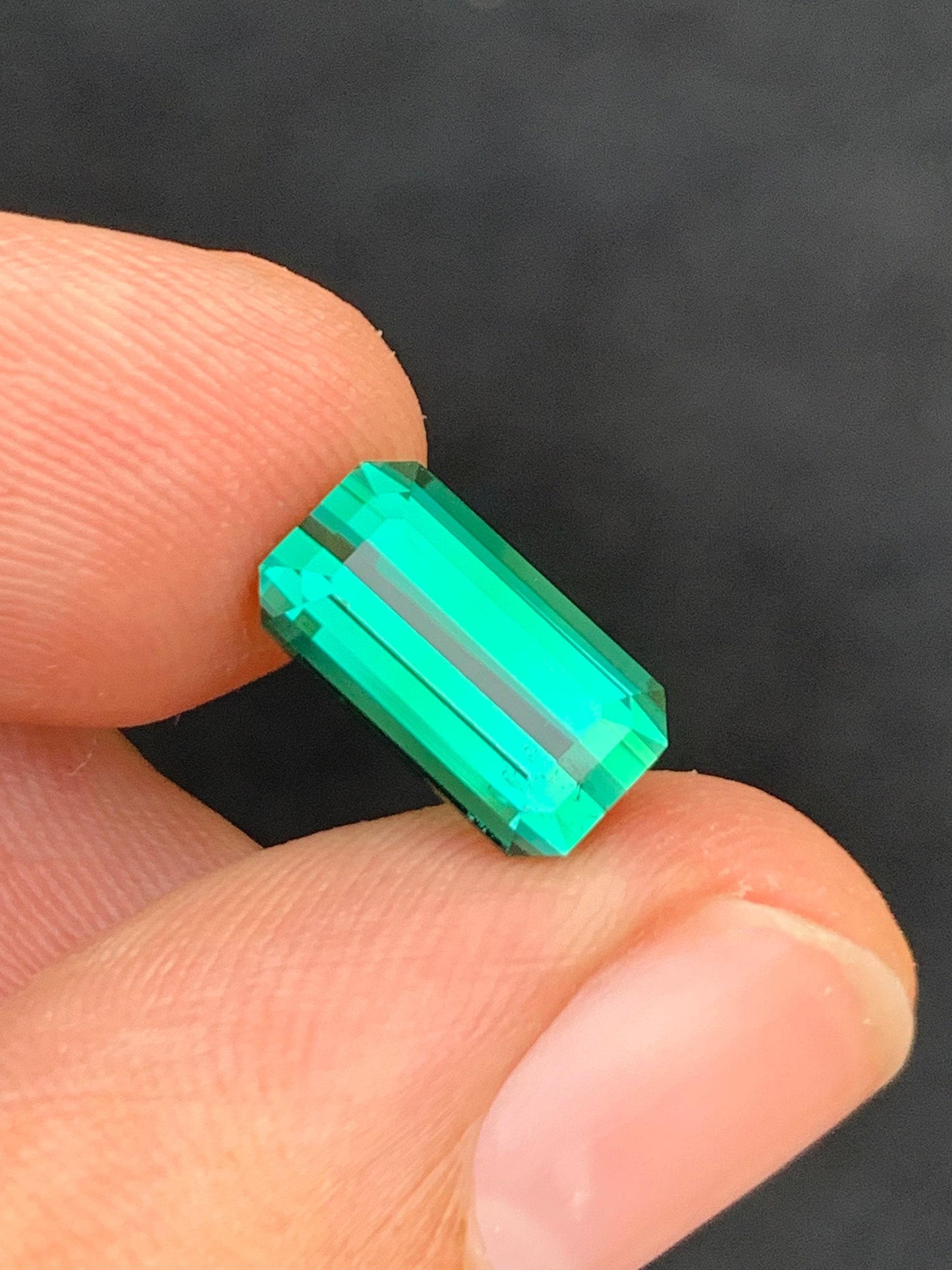 Green Tourmaline Faceted 3.60 ct - Engagement Ring Highlight