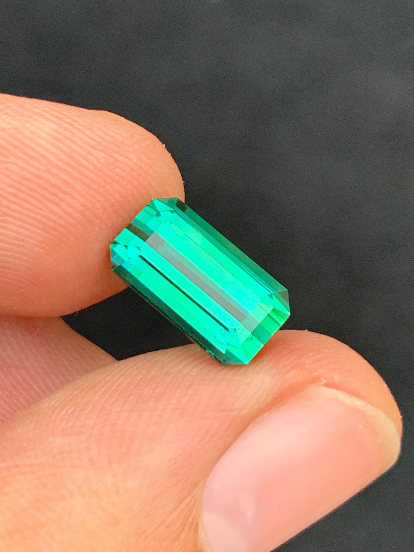 Green Tourmaline Faceted 3.60 ct - Engagement Ring Highlight