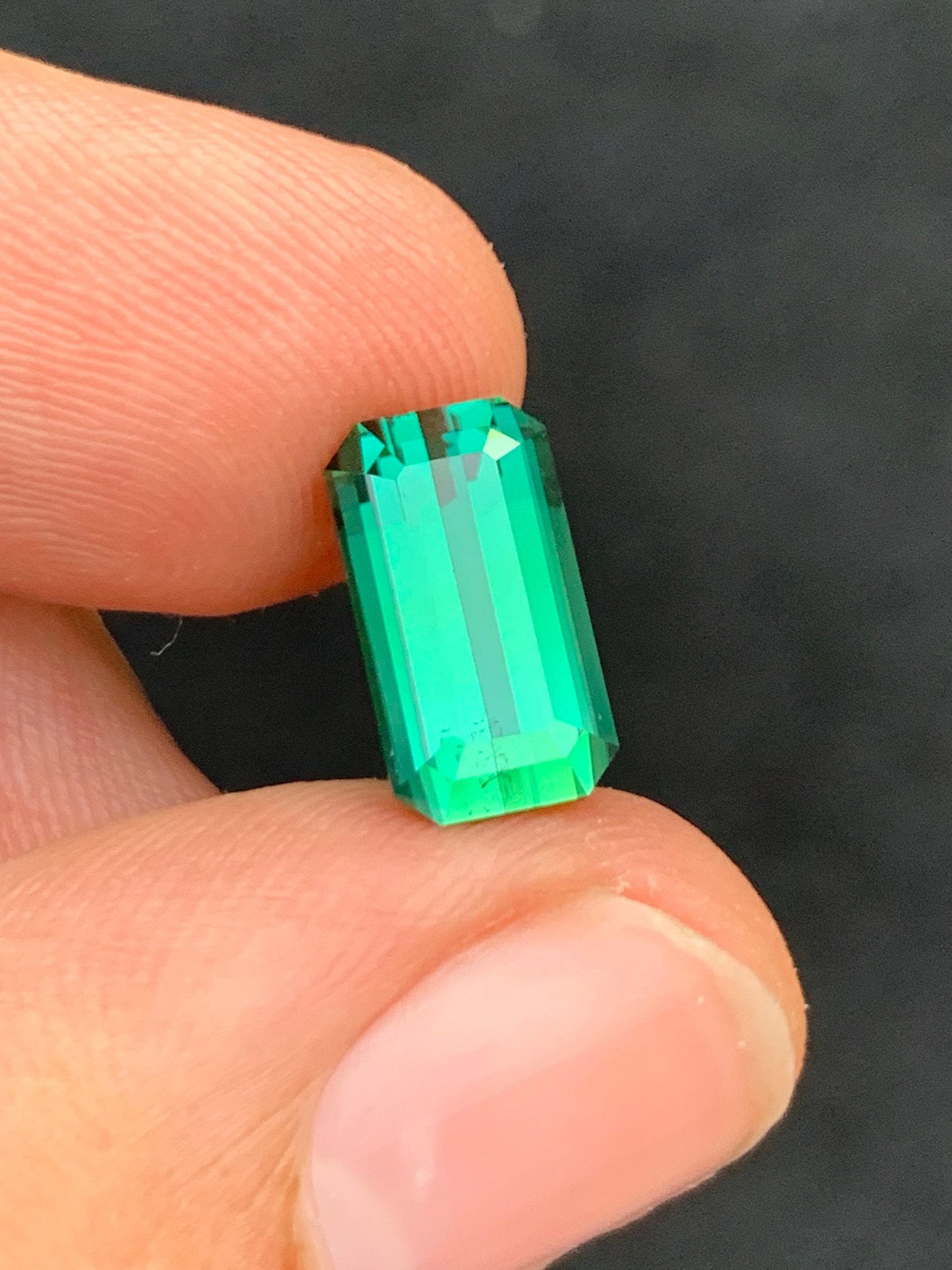 Green Tourmaline Faceted 3.60 ct - Engagement Ring Highlight