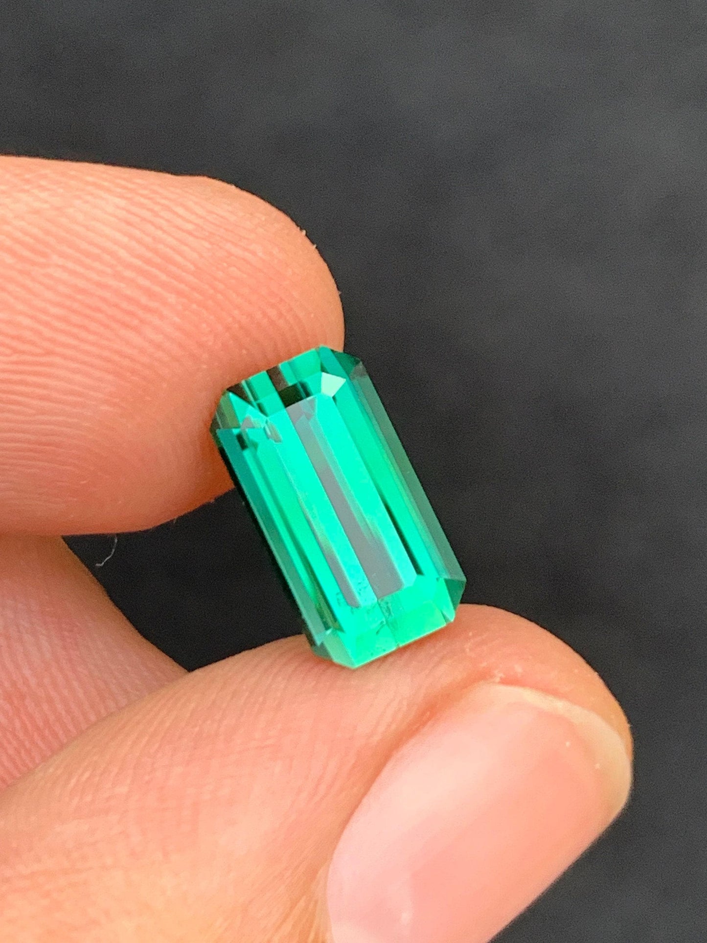 Green Tourmaline Faceted 3.60 ct - Engagement Ring Highlight