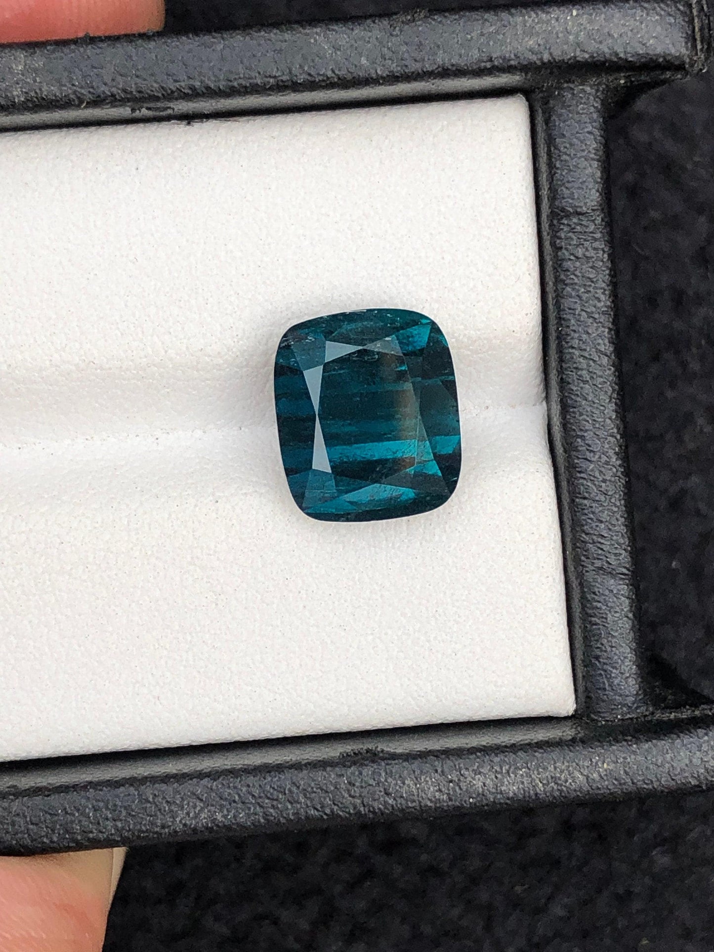 Dark Blue Tourmaline Faceted 6.30 ct - Fine Engagement Gem