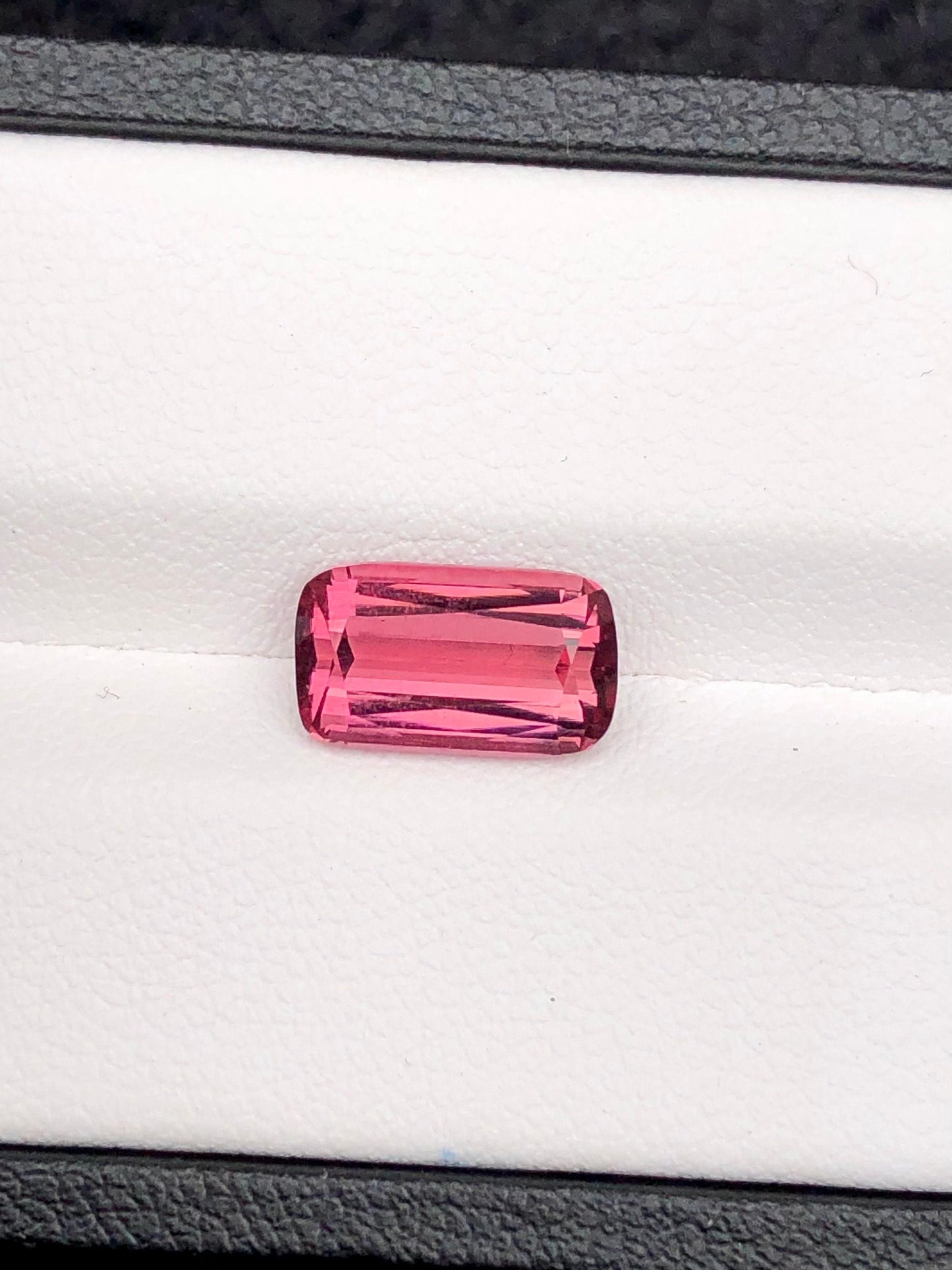 Red Tourmaline Faceted 2.90 ct - Engagement Ring Centerpiece