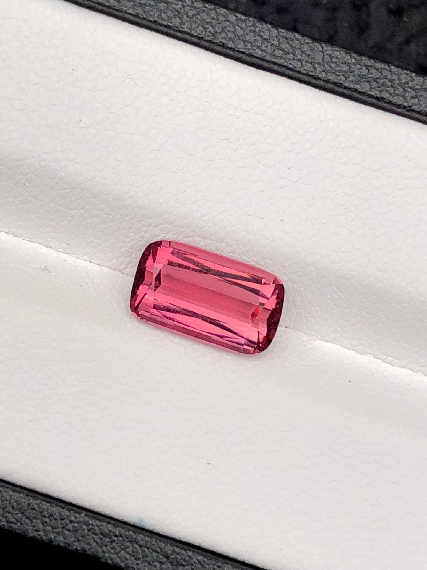Red Tourmaline Faceted 2.90 ct - Engagement Ring Centerpiece
