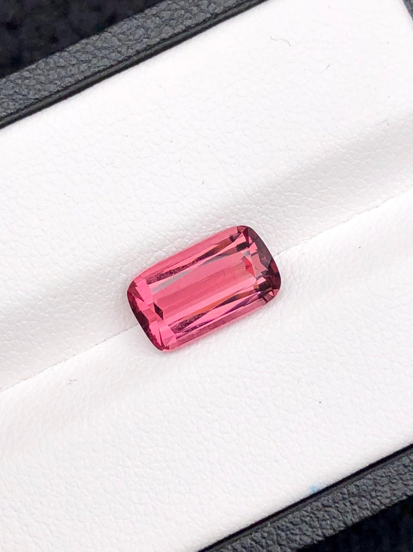 Red Tourmaline Faceted 2.90 ct - Engagement Ring Centerpiece