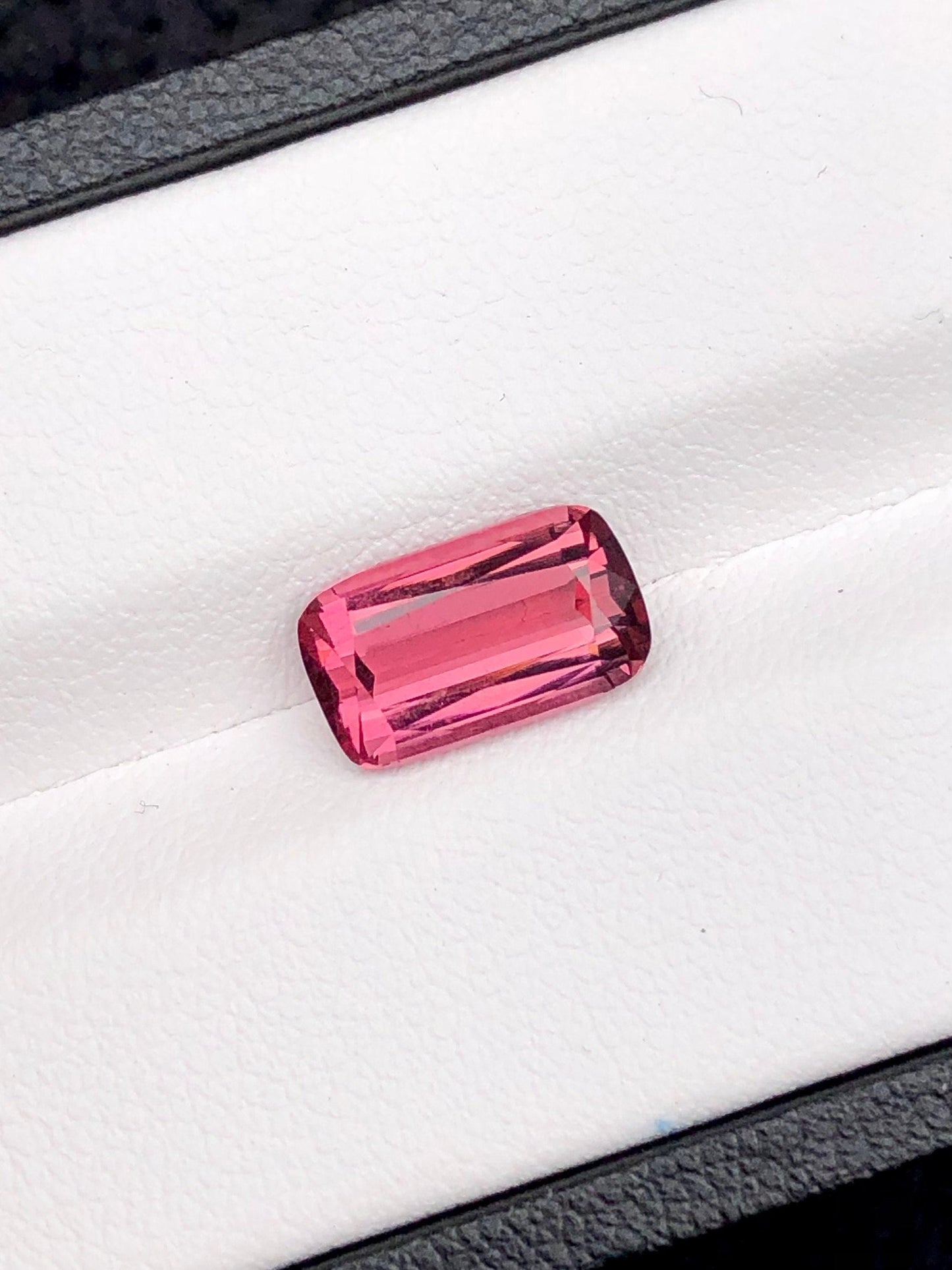 Red Tourmaline Faceted 2.90 ct - Engagement Ring Centerpiece