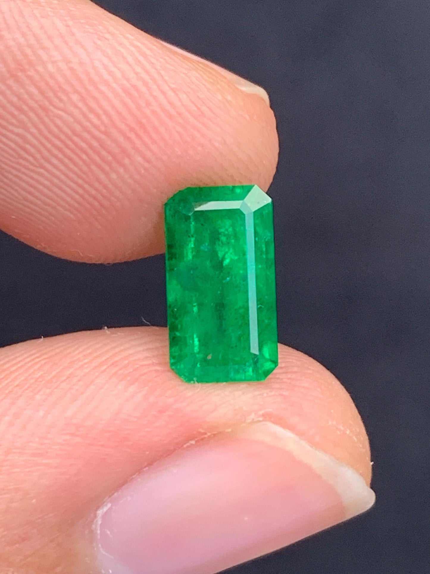 Emerald Faceted 1.90 ct - Natural Swat Mine Emerald