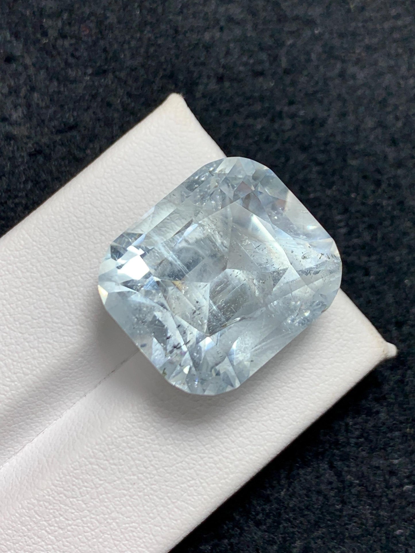 Aquamarine Crystal 31 ct - Pakistan Nagar Mine Specimen