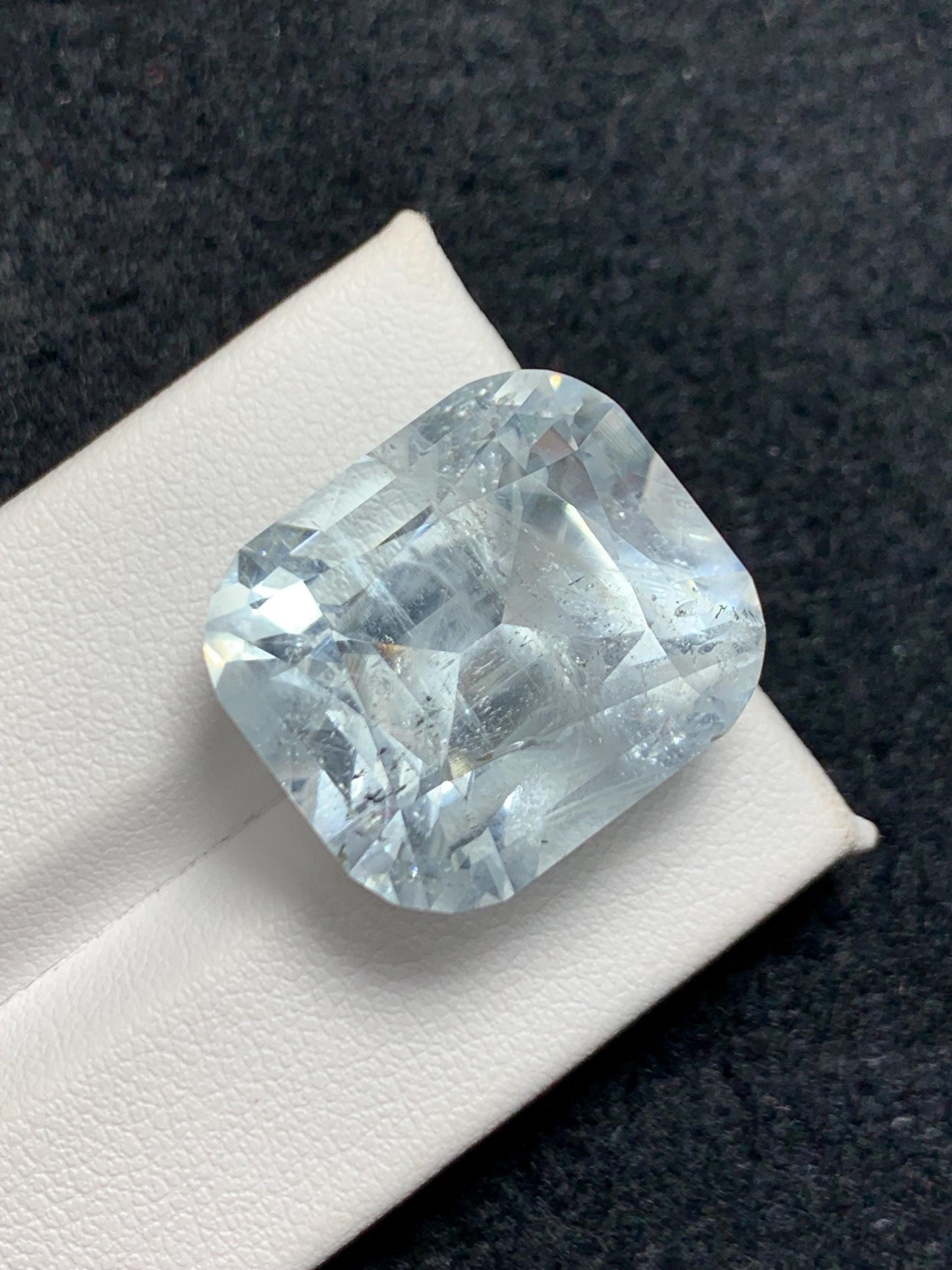 Aquamarine Crystal 31 ct - Pakistan Nagar Mine Specimen