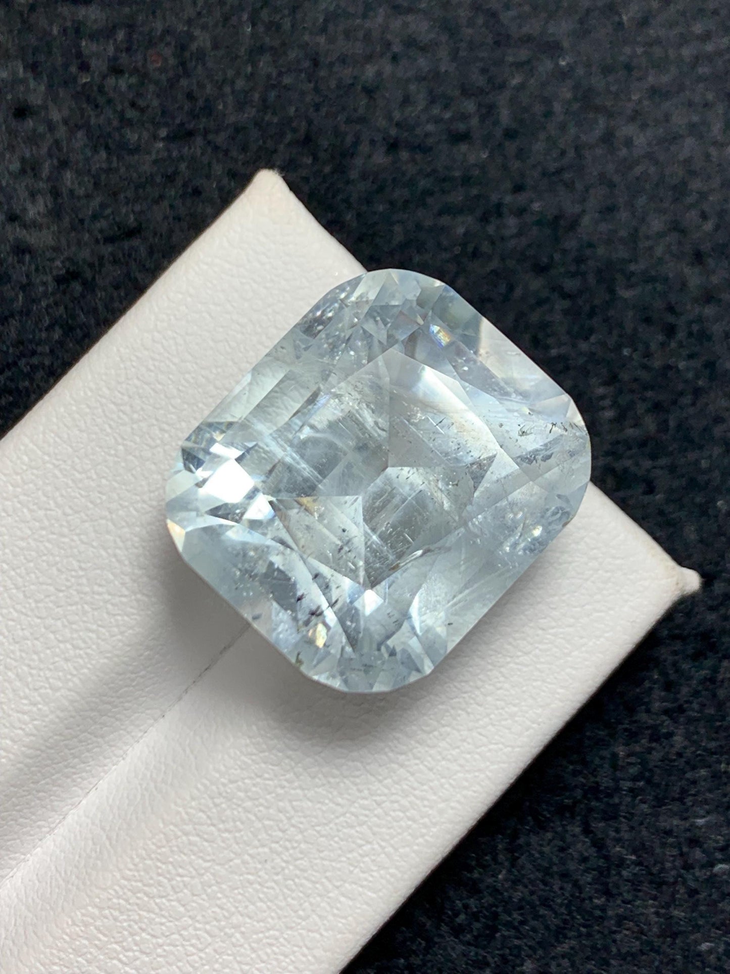 Aquamarine Crystal 31 ct - Pakistan Nagar Mine Specimen