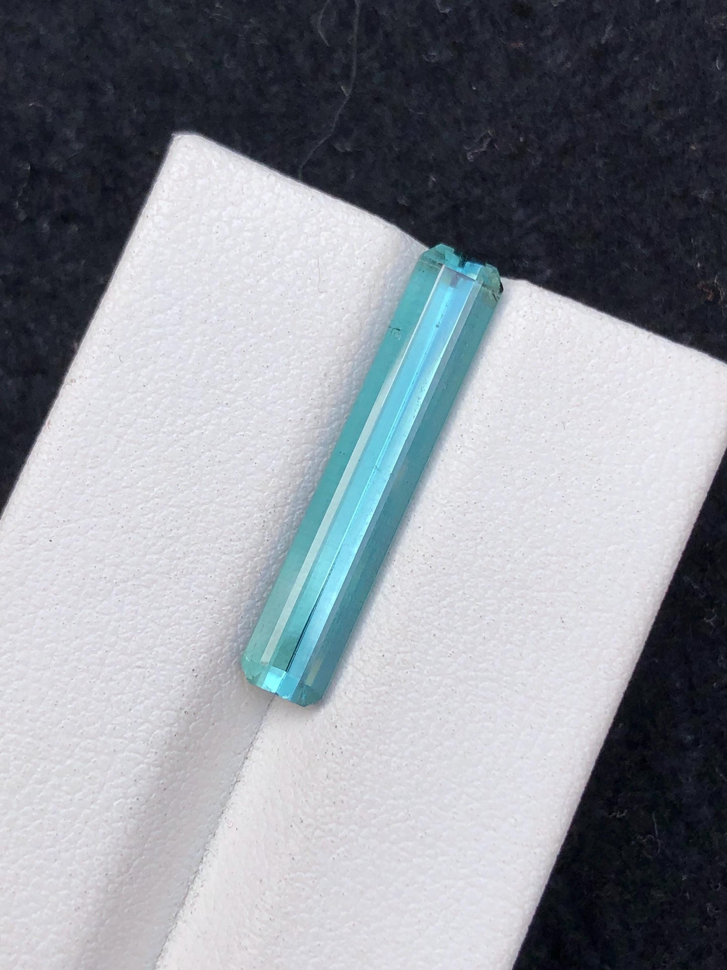 Neon Blue Tourmaline Faceted 4.50 ct - Natural Afghan Highlight