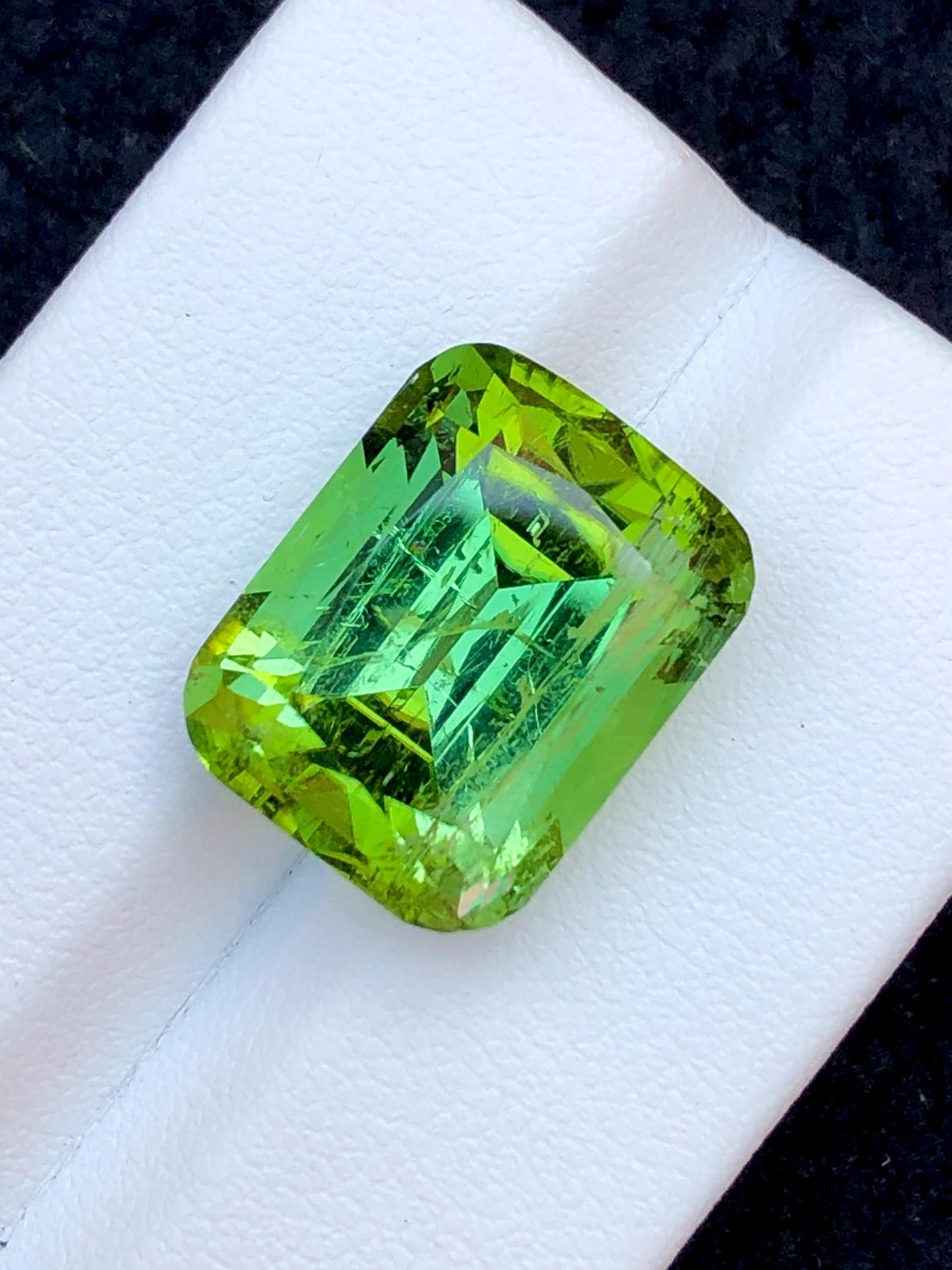Green Tourmaline Faceted 15.70 ct - Bright Afghan Jewelry Highlight