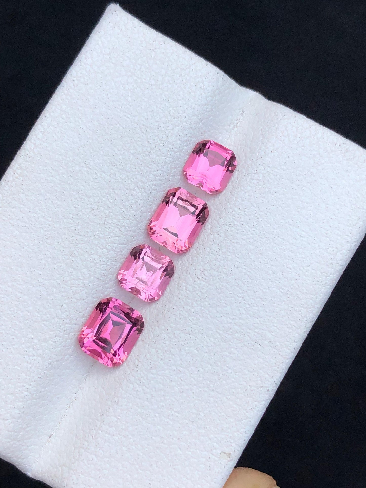 تورمالين وردي مصقول 2.70 قيراط - تحفة من مجوهرات أفغانستان