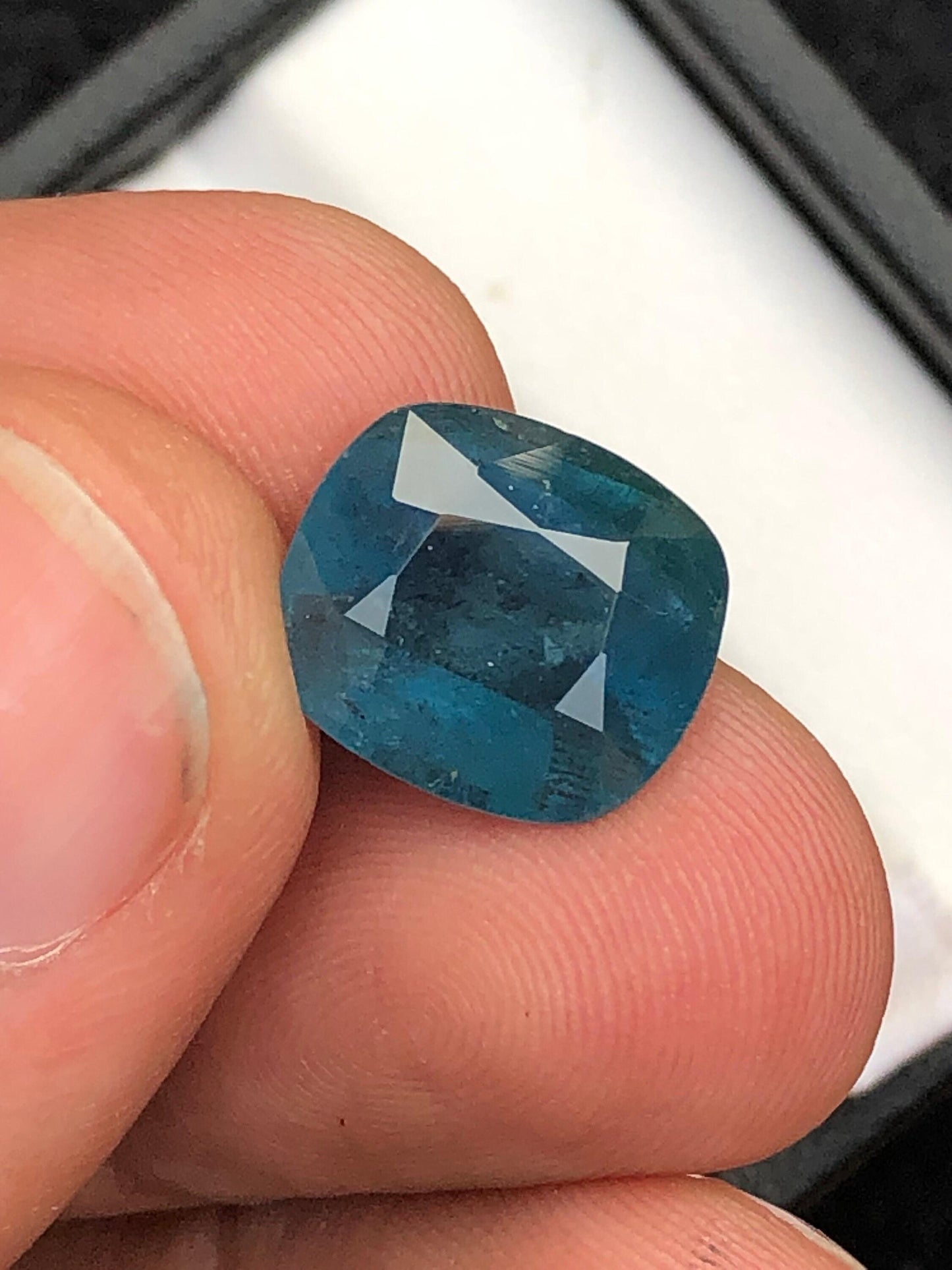 Blue Tourmaline Faceted 6.30 ct - Afghan Jewelry Highlight