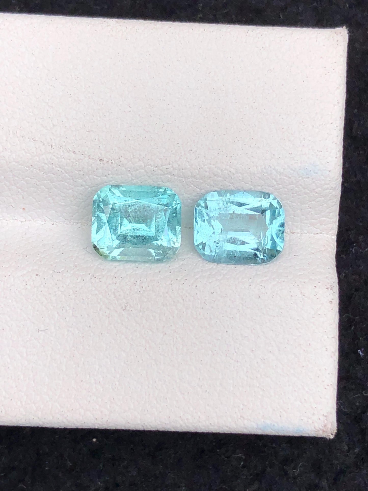 Paraiba Tourmaline Faceted 2.85 ct – Rare Neon Blue Jewelry Gem