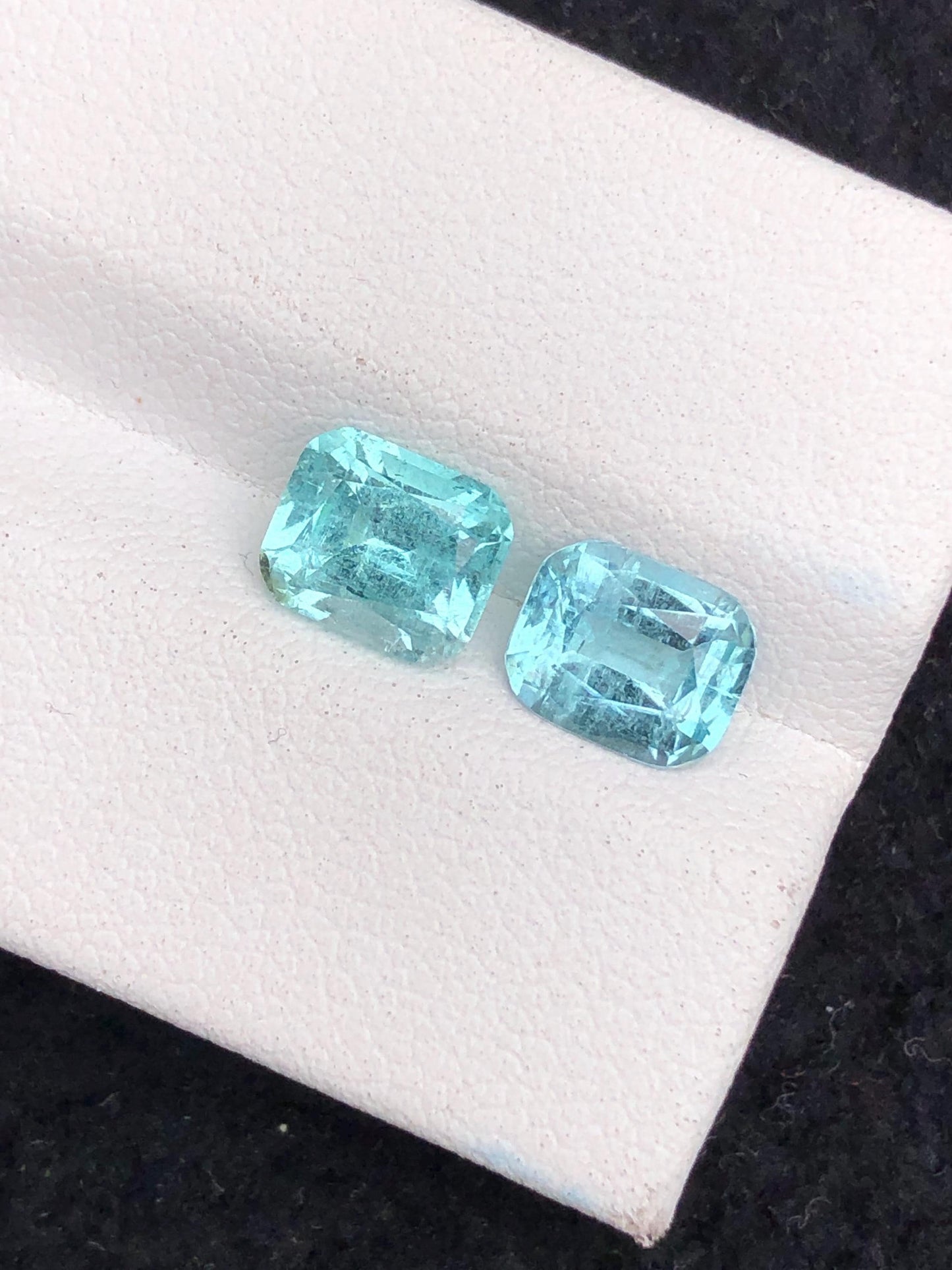 Paraiba Tourmaline Faceted 2.85 ct – Rare Neon Blue Jewelry Gem