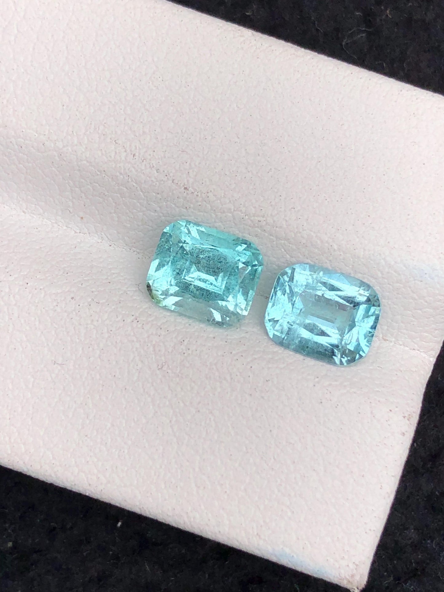 Paraiba Tourmaline Faceted 2.85 ct – Rare Neon Blue Jewelry Gem