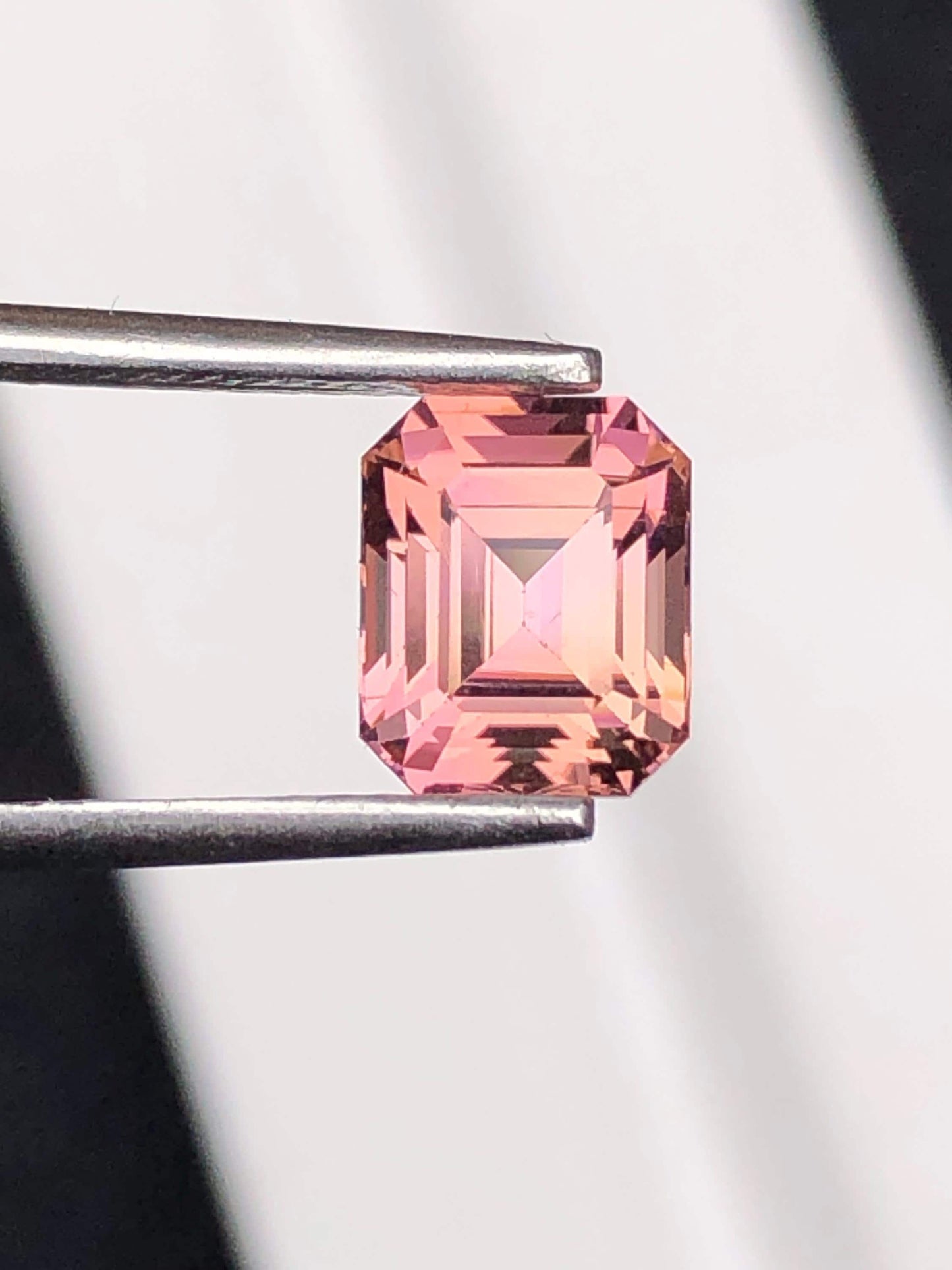 تورمالين وردي مقشور 1.75 قيراط - جوهرة برتقالية فاتحة لحلقة خطوبة